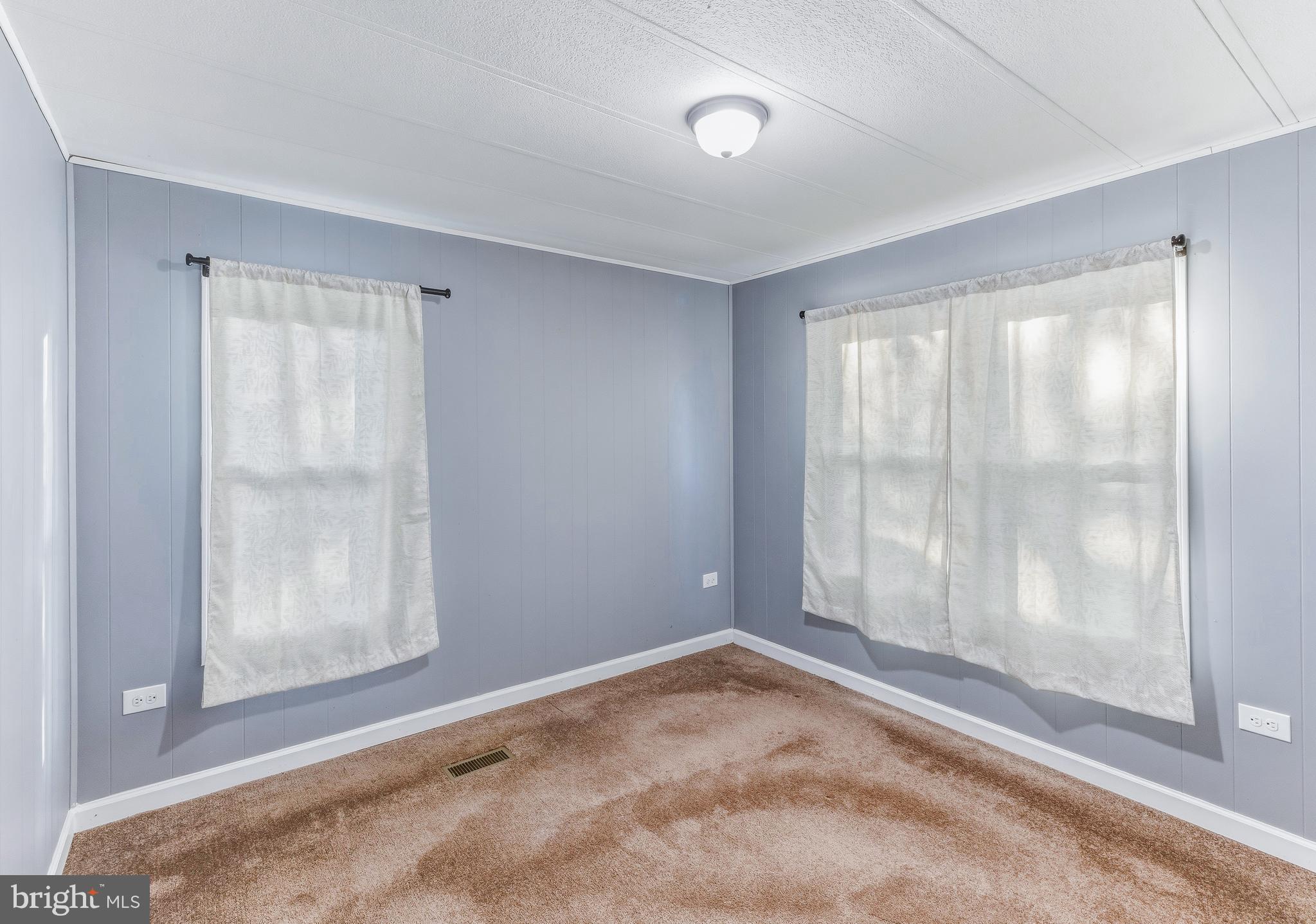 95 HAZELWOOD DR