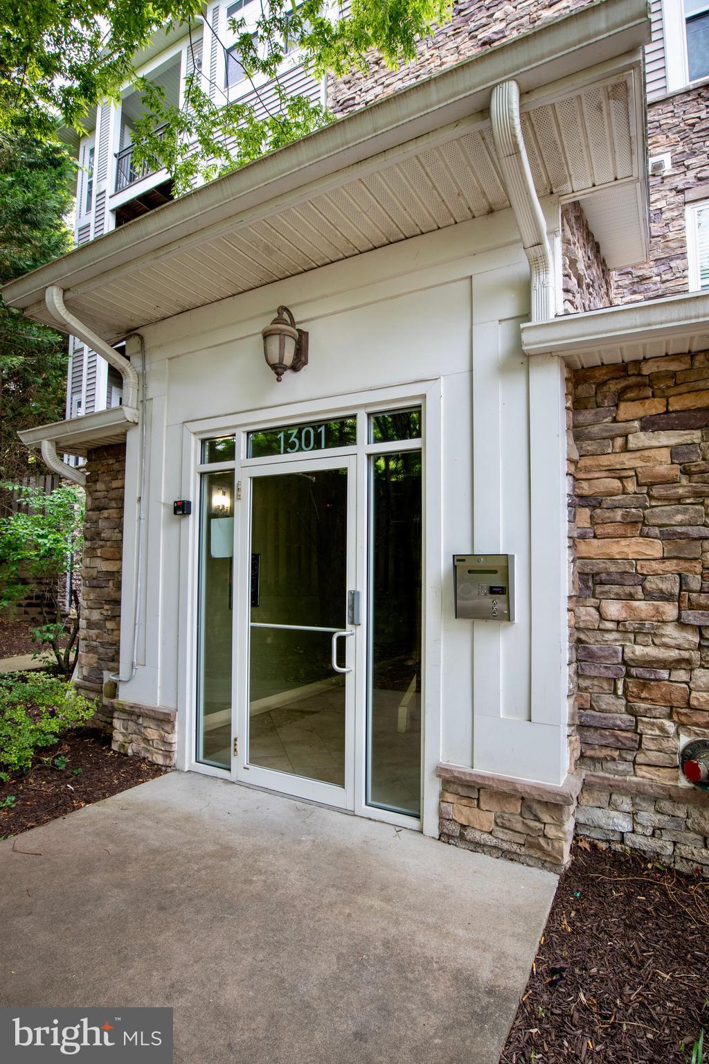 1301 KAREN BOULEVARD 301