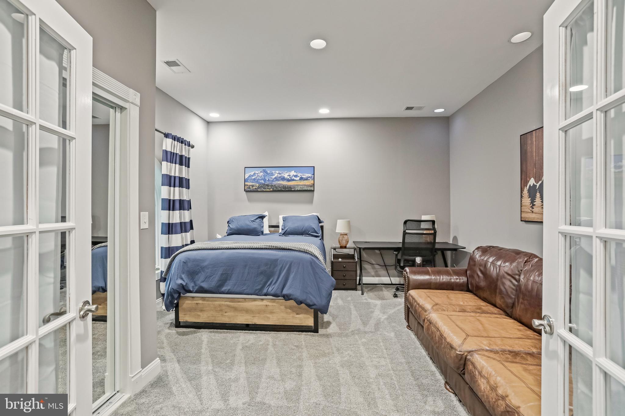 HUNTING RIDGE FOREST - Residential