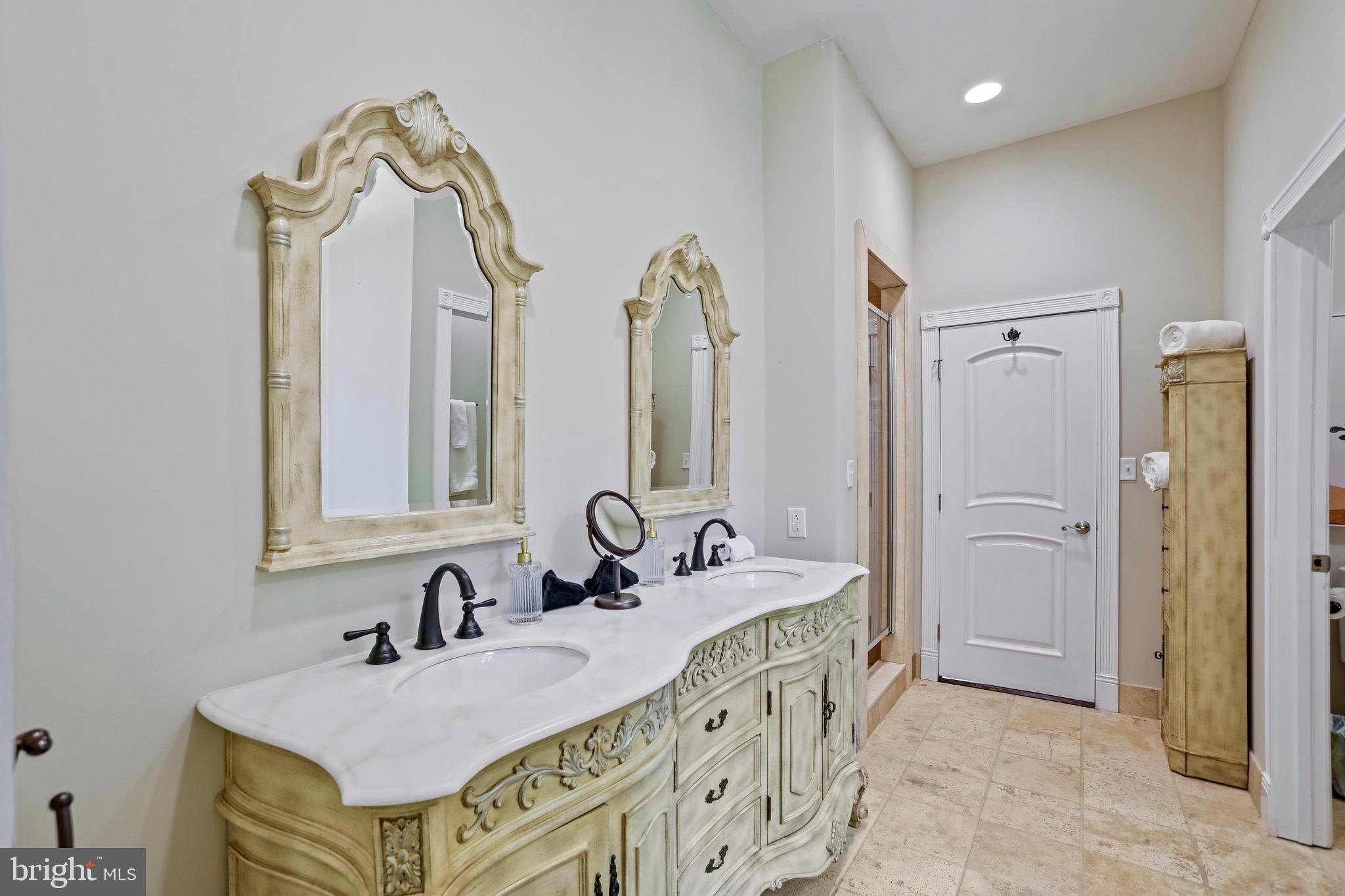 HUNTING RIDGE FOREST - Residential