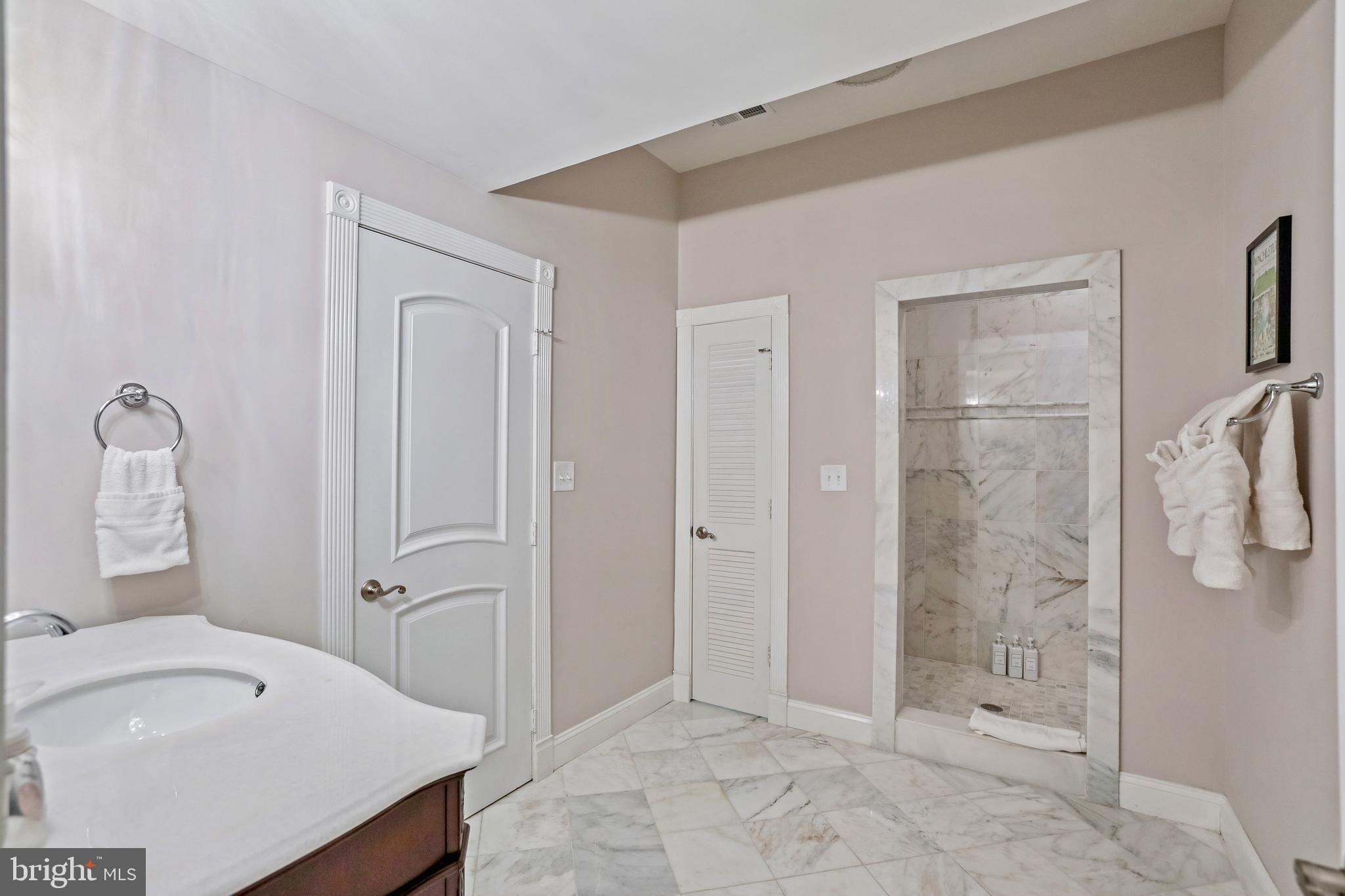 HUNTING RIDGE FOREST - Residential