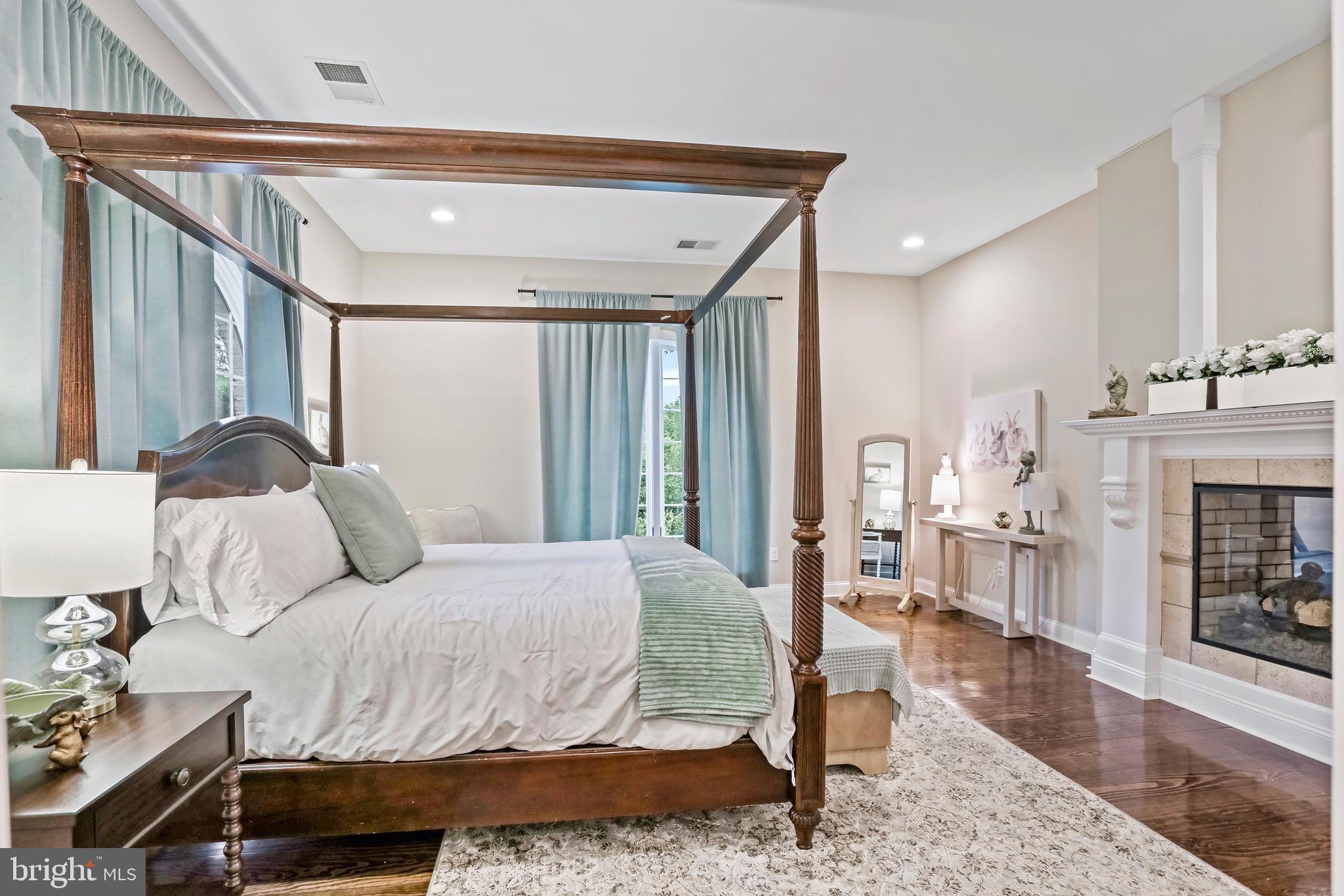 HUNTING RIDGE FOREST - Residential