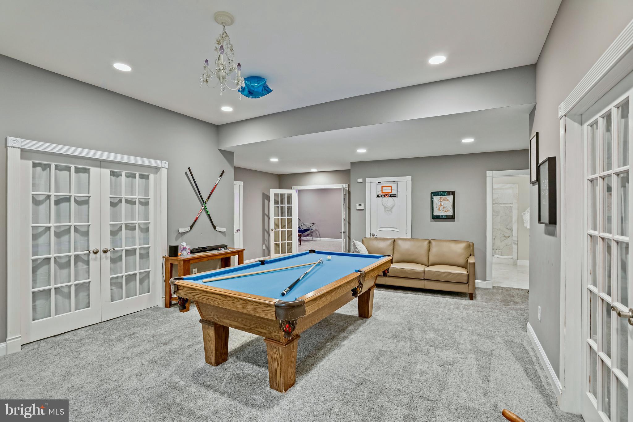 HUNTING RIDGE FOREST - Residential