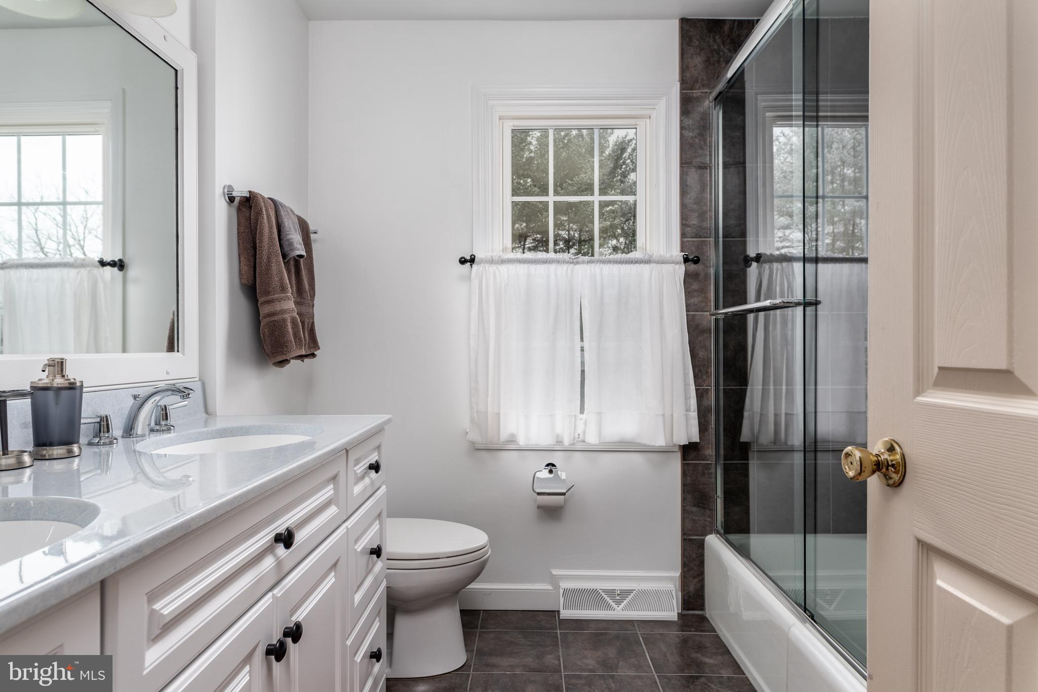 VALLEY CREEK FARM - Residential