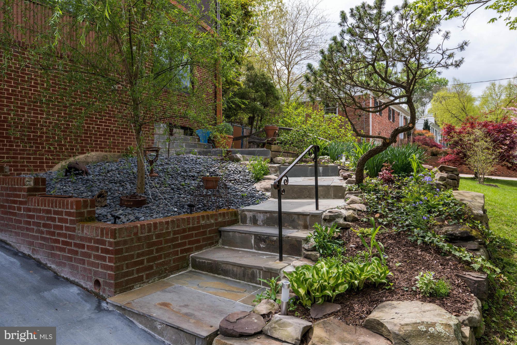 BURNING TREE VALLEY - Residential