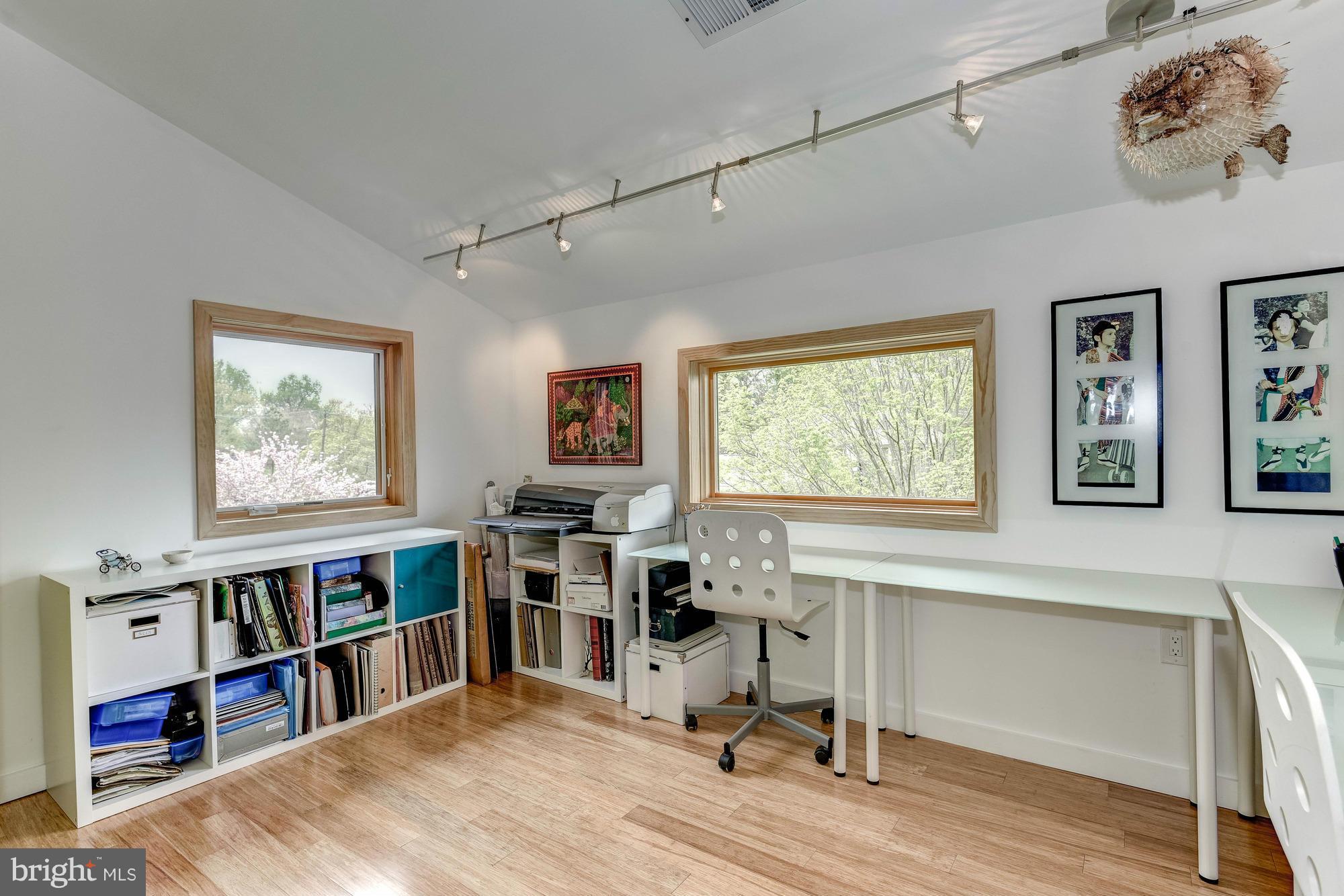 BURNING TREE VALLEY - Residential