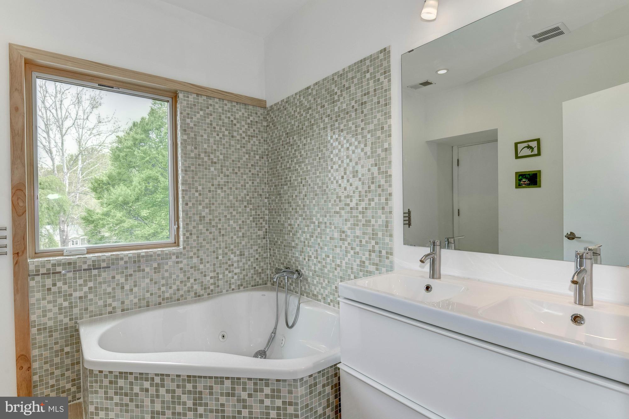 BURNING TREE VALLEY - Residential