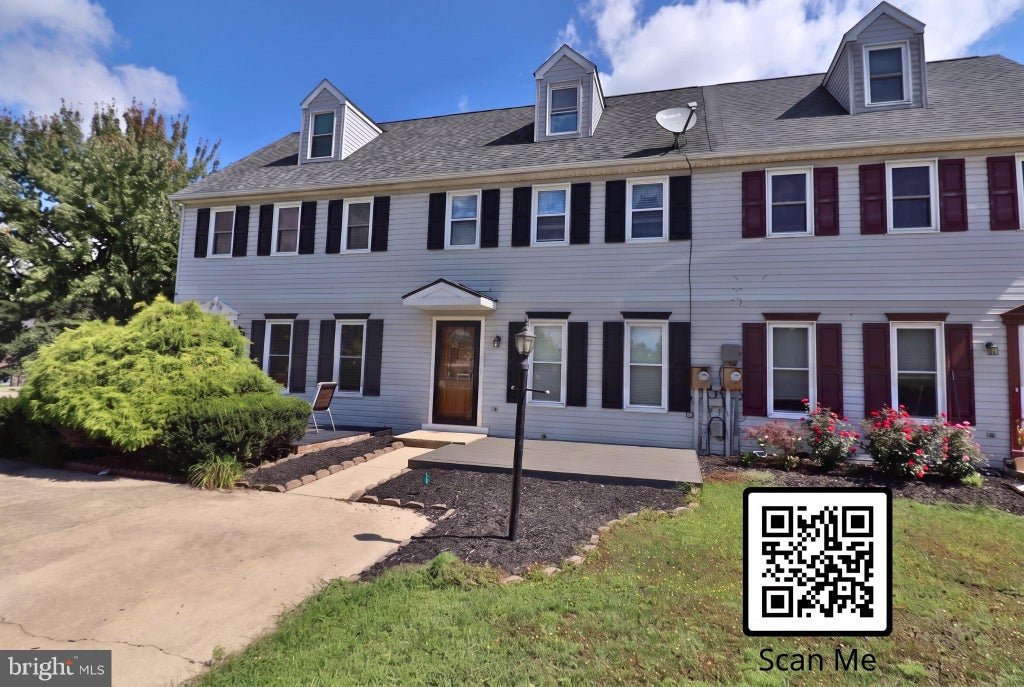 Photo of 102 Garrett Circle, EPHRATA, PA 17522 (MLS # PALA2094630)