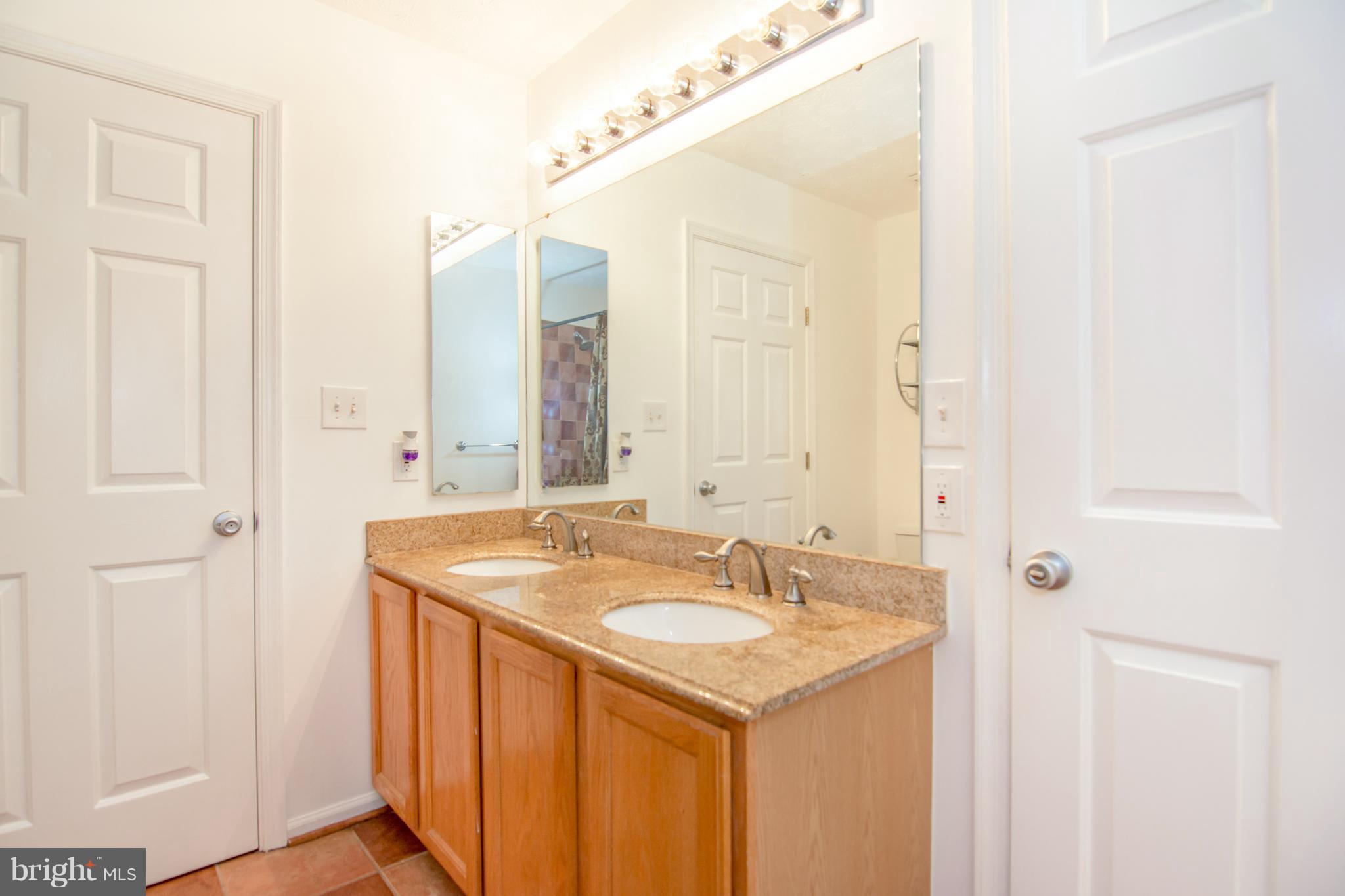 RUSSETT - Residential