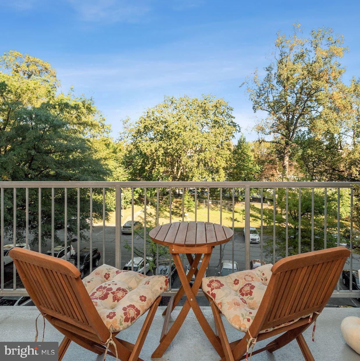 WHITEHALL - Residential