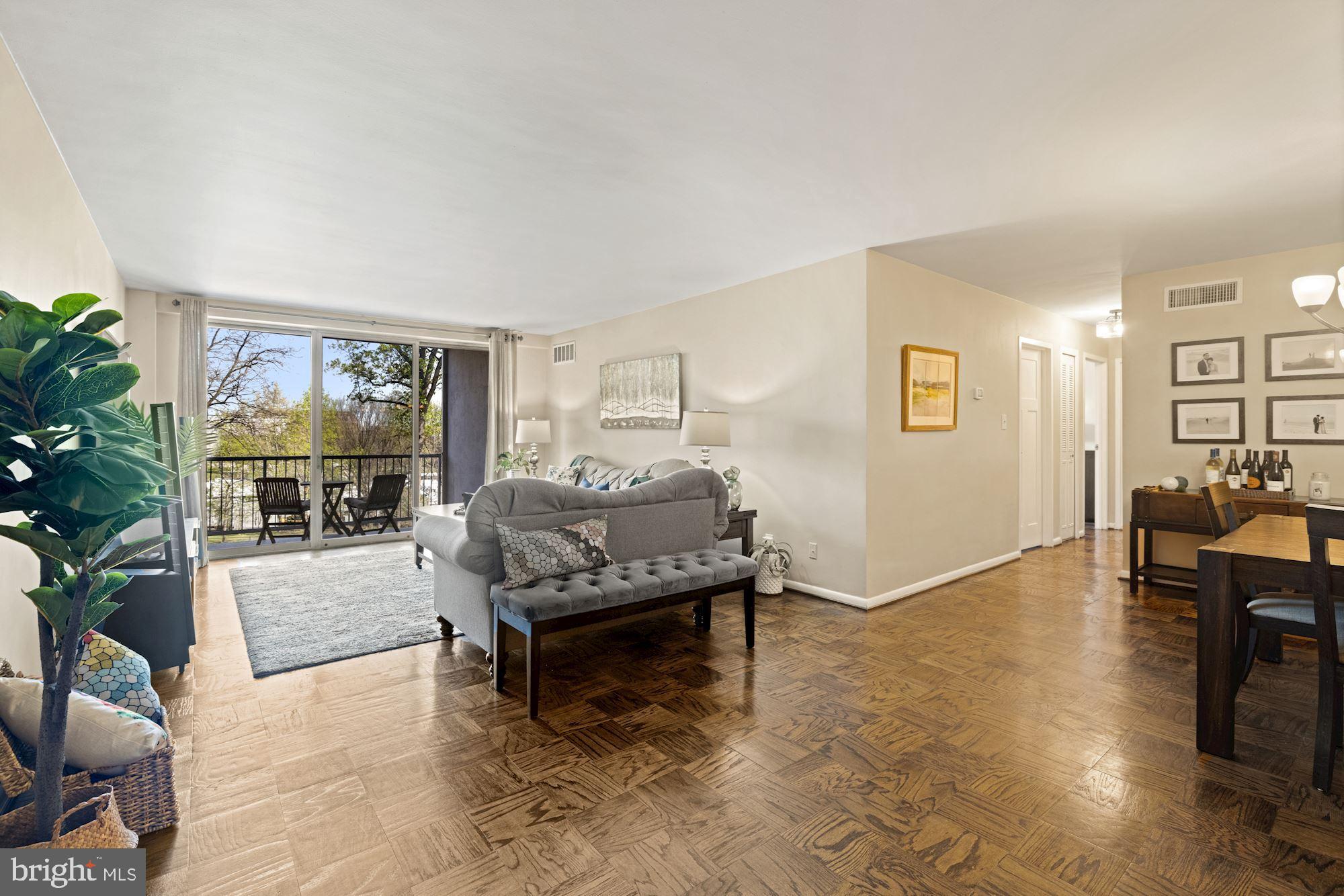 WHITEHALL - Residential