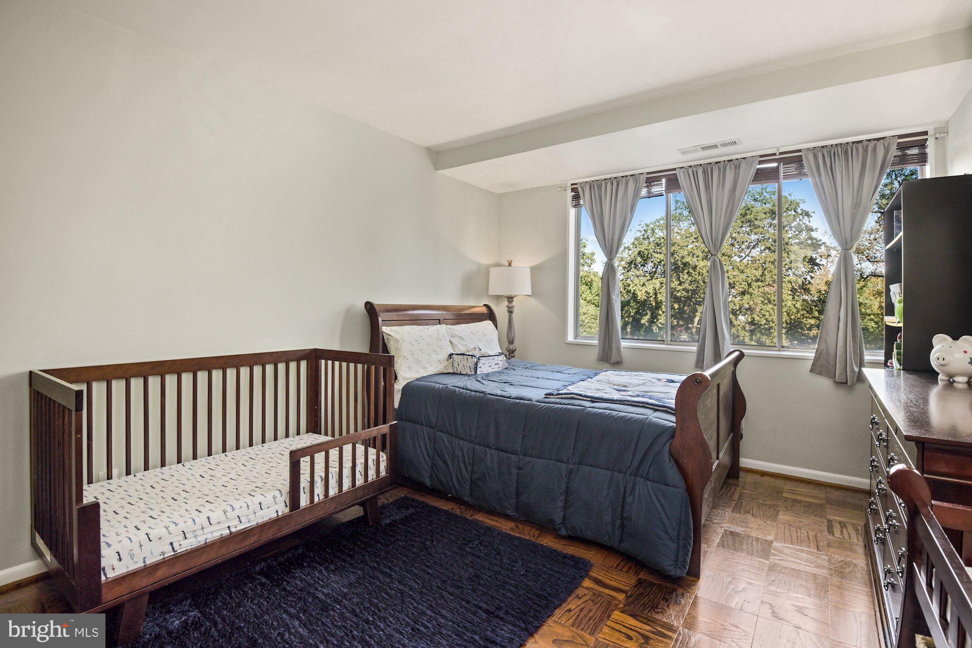 WHITEHALL - Residential