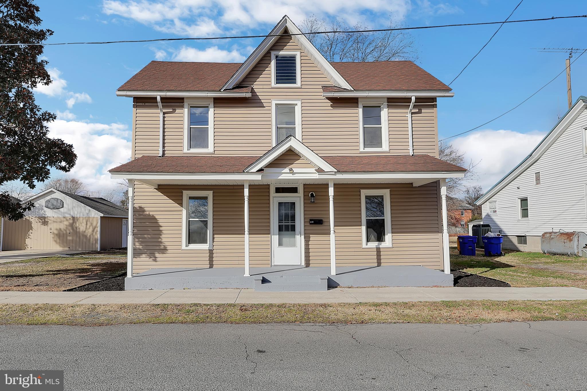 Photo 1 of 29 — 110 E KINGS STREET, SEAFORD, DE 19973