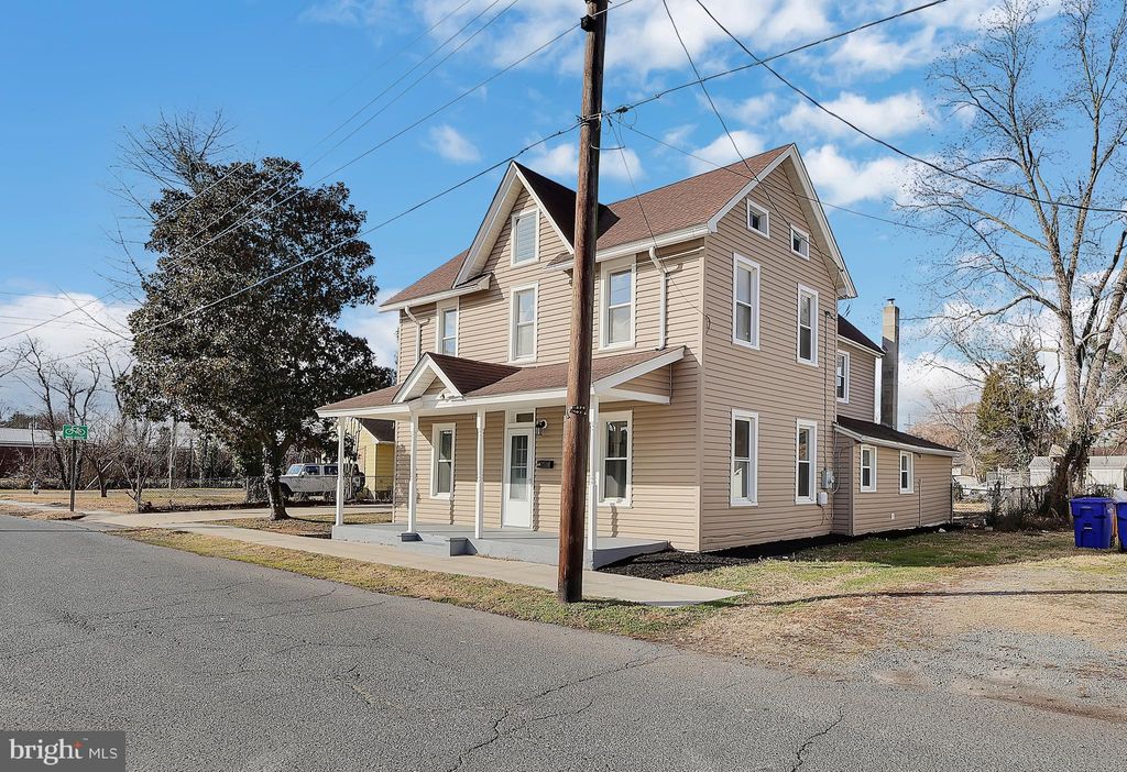 Photo of 110 E Kings Street, SEAFORD, DE 19973 (MLS # DESU2102550)
