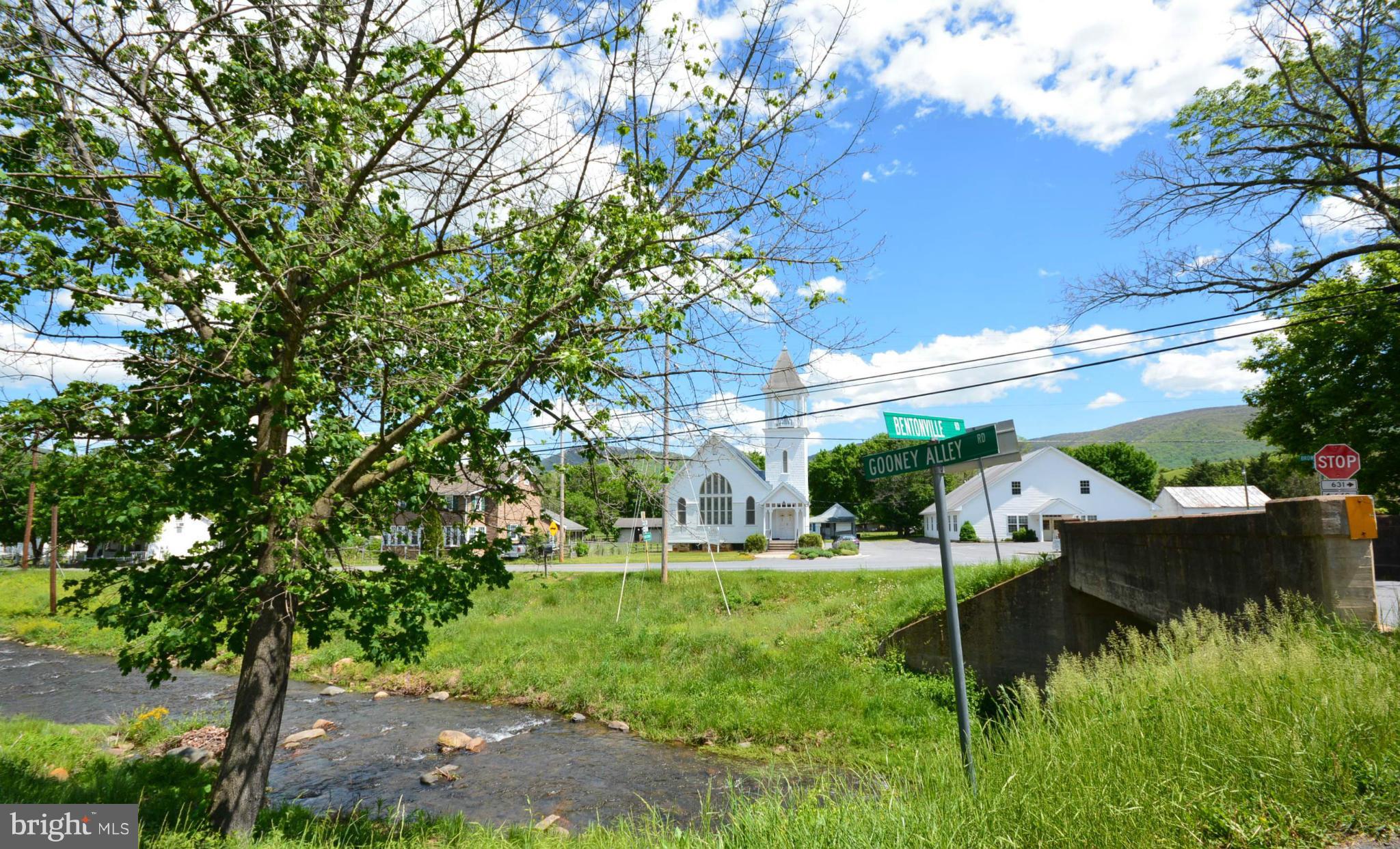 HOLIDAY PLANTATION - Land