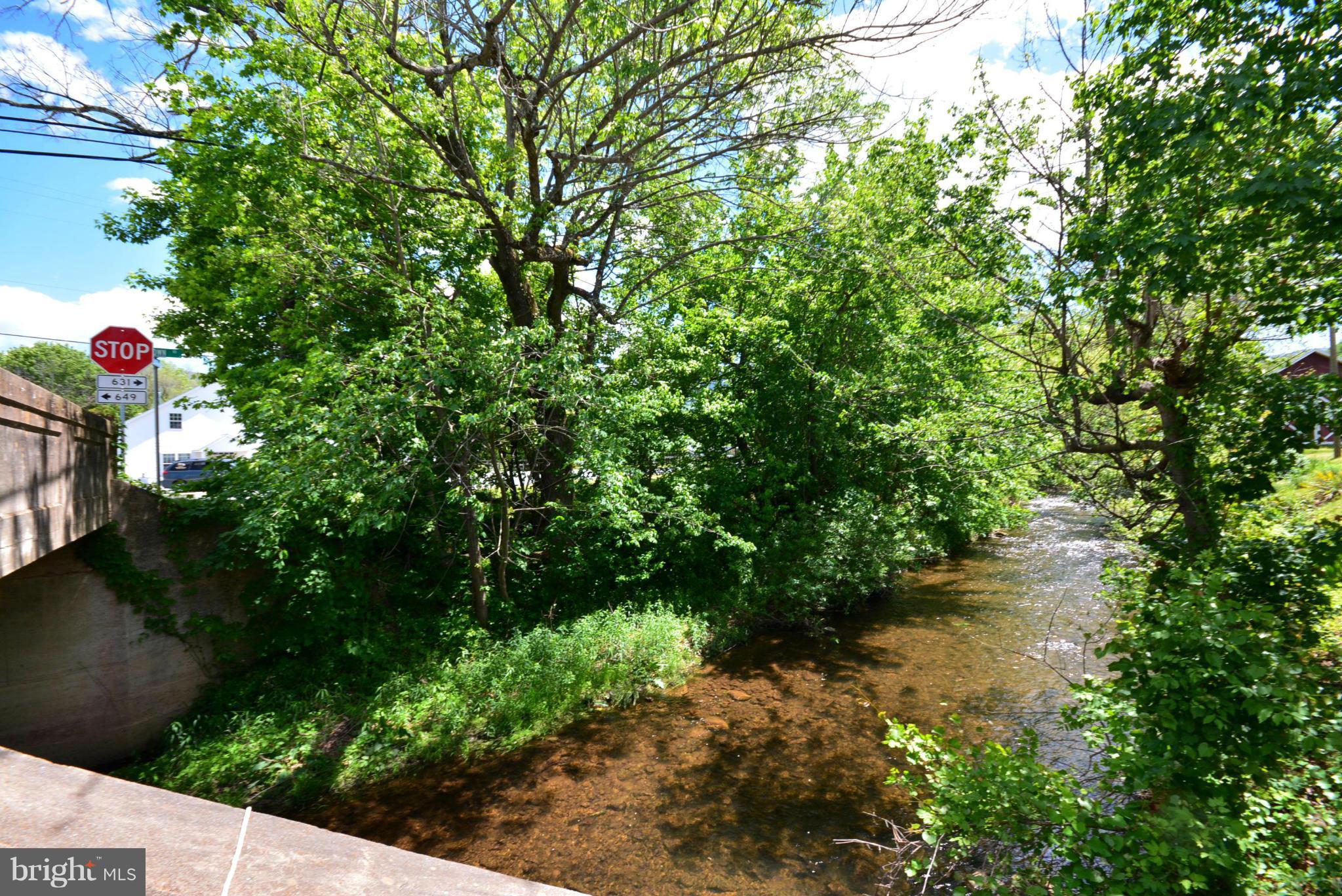 HOLIDAY PLANTATION - Land