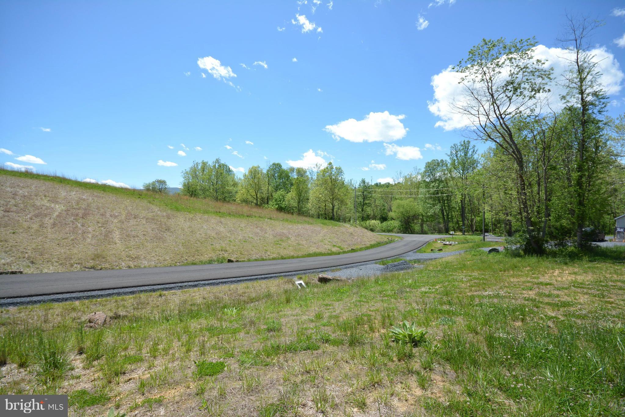 HOLIDAY PLANTATION - Land