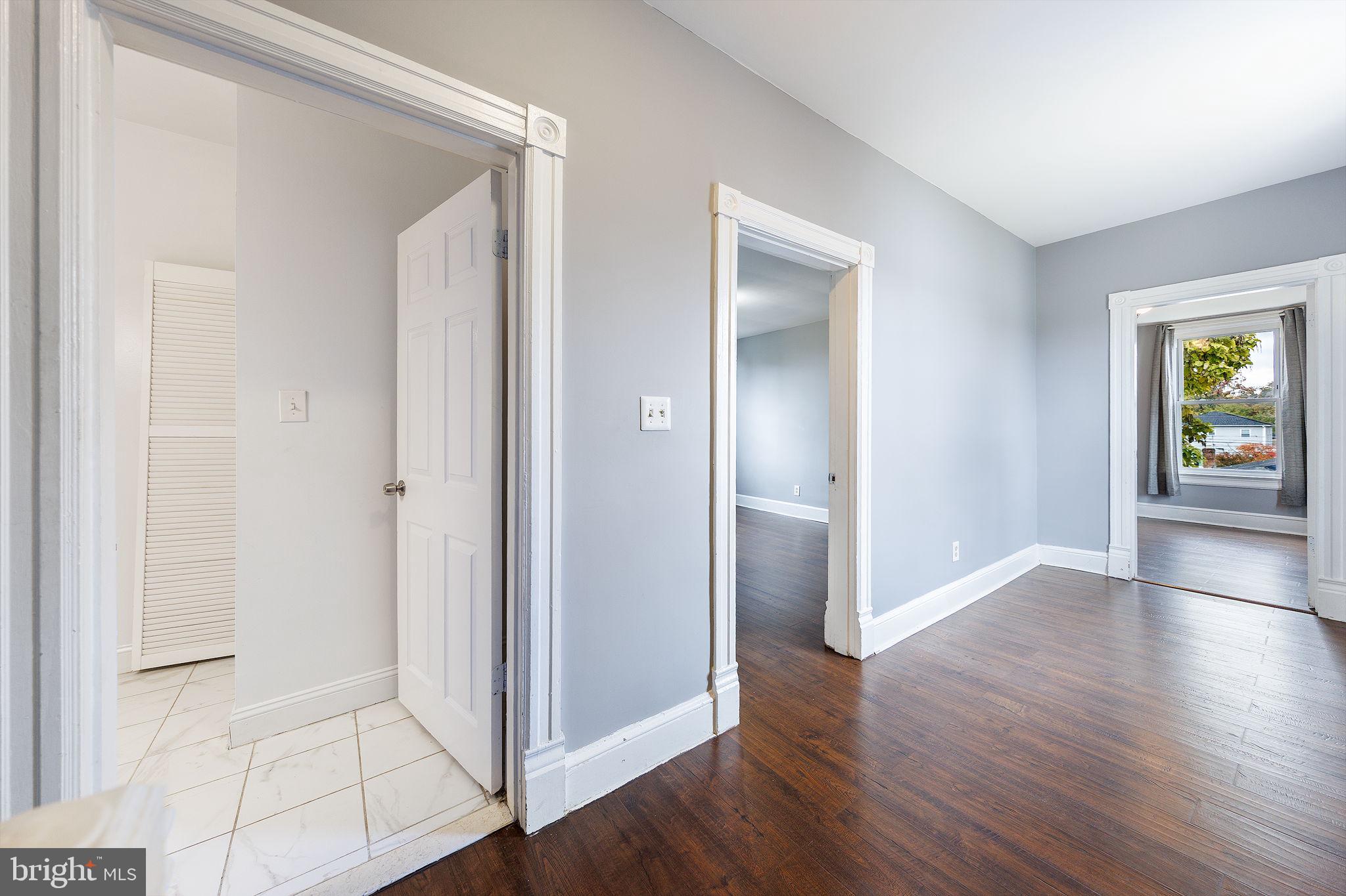 WHITE HOUSE HEIGHTS - Residential