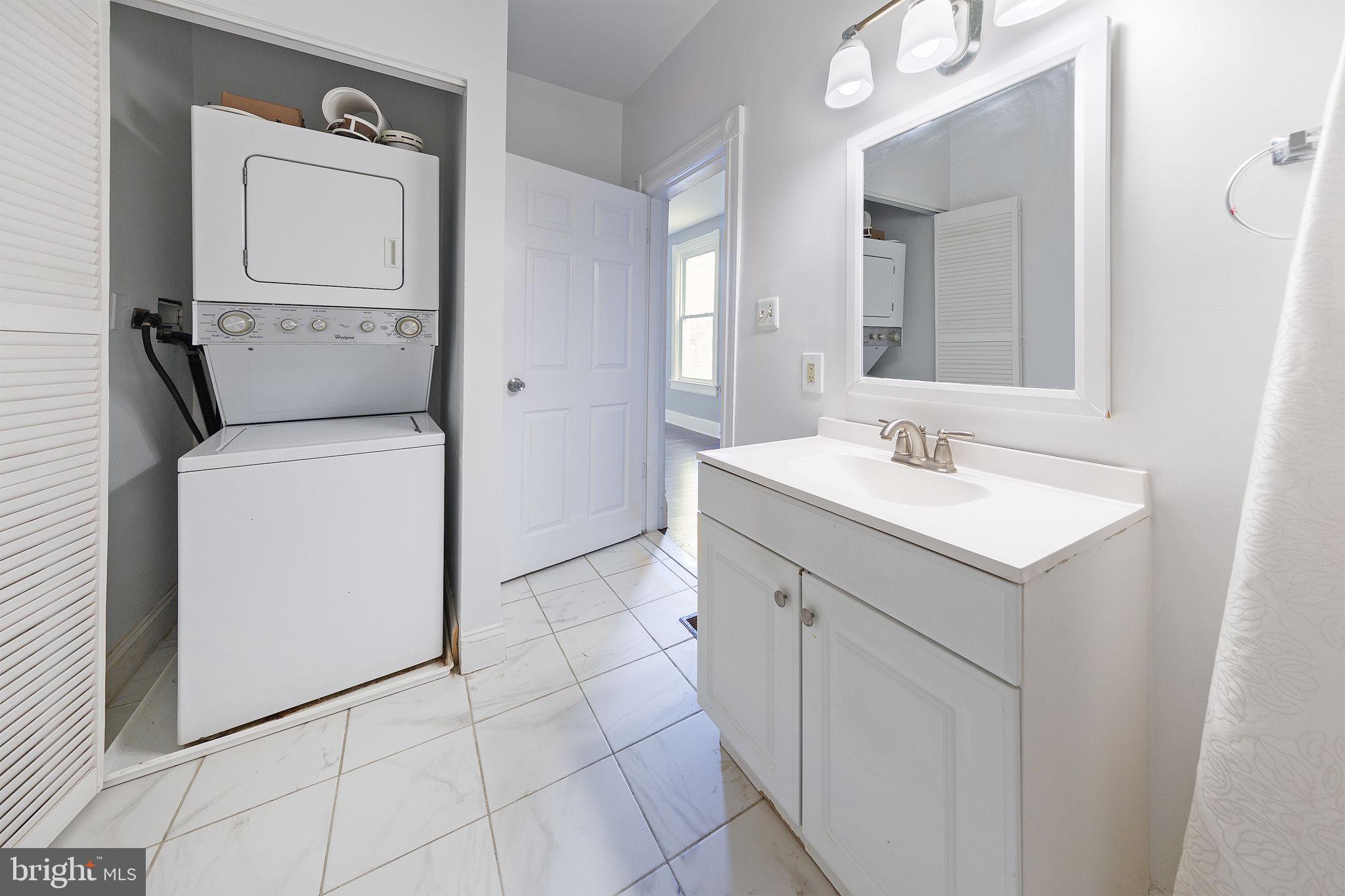 WHITE HOUSE HEIGHTS - Residential