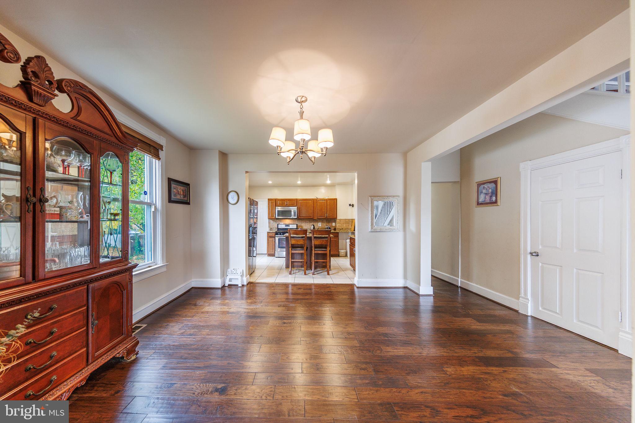 WHITE HOUSE HEIGHTS - Residential