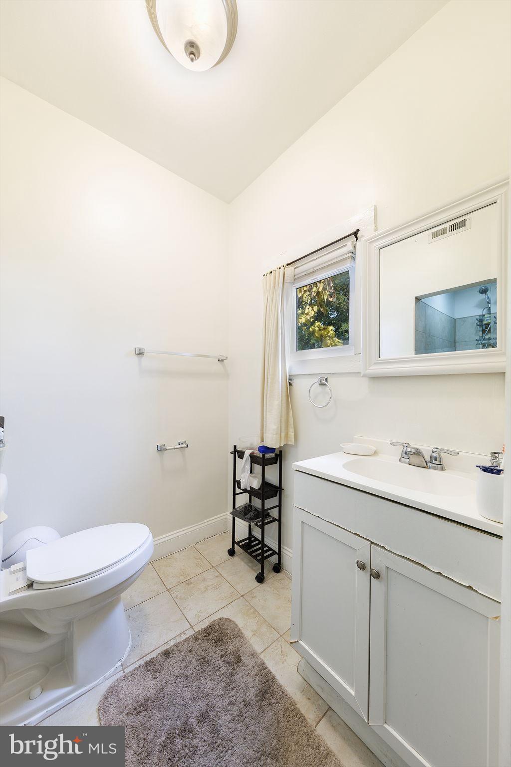 WHITE HOUSE HEIGHTS - Residential