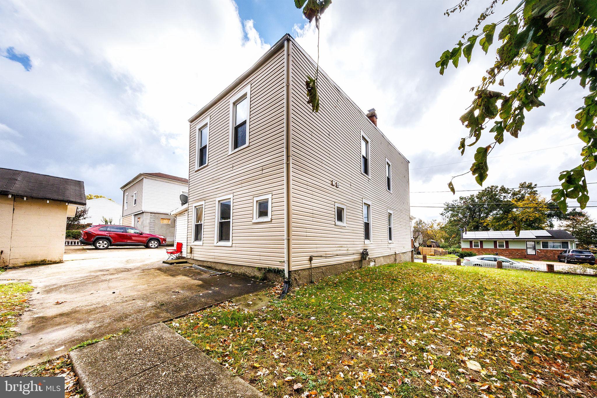 WHITE HOUSE HEIGHTS - Residential