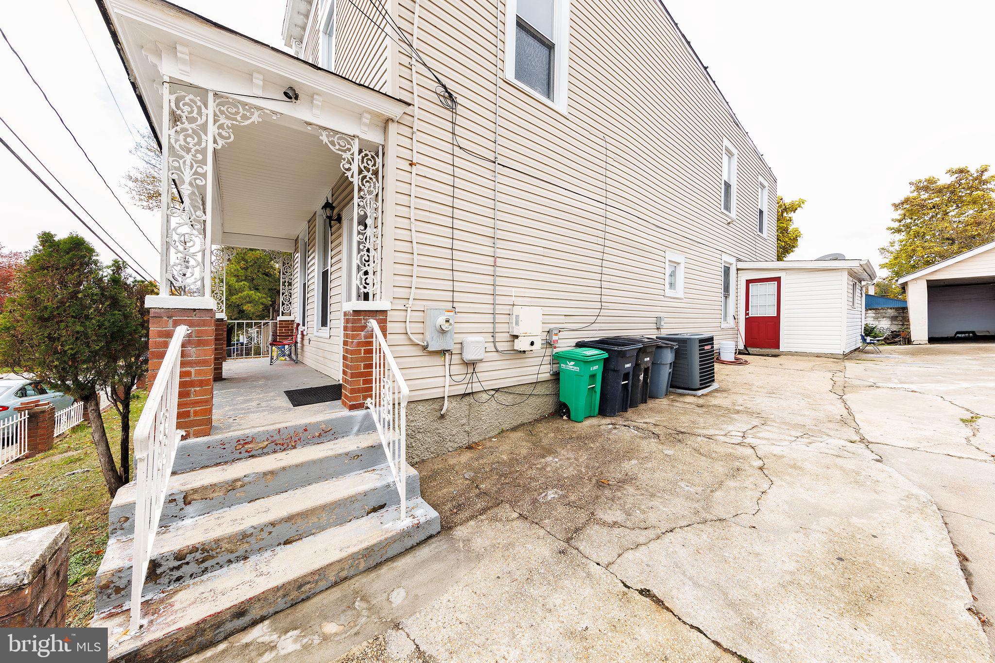 WHITE HOUSE HEIGHTS - Residential