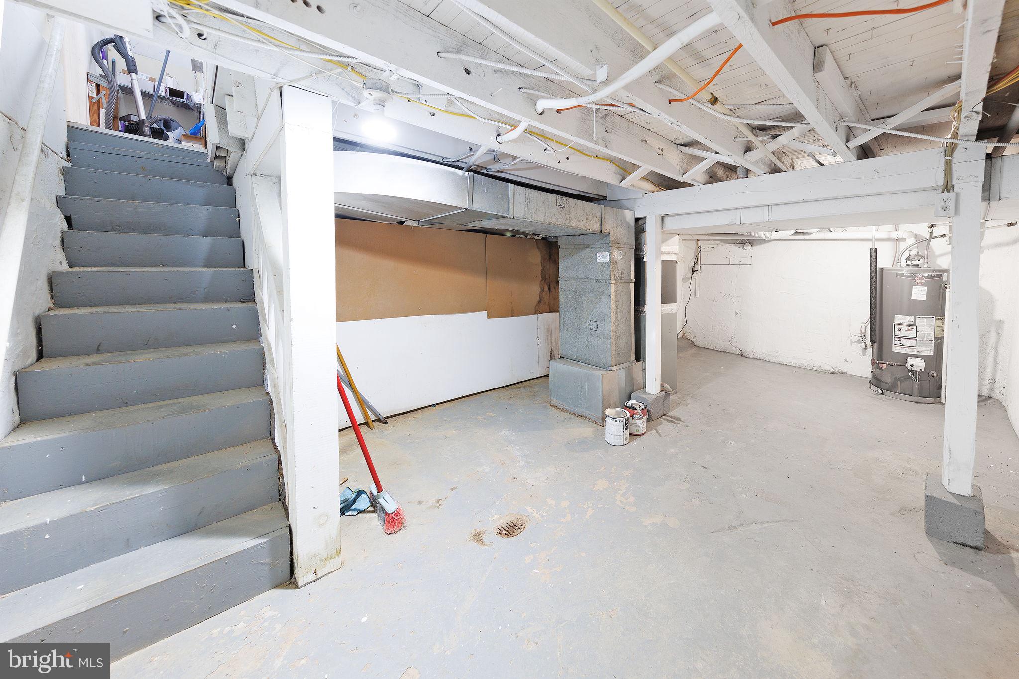 WHITE HOUSE HEIGHTS - Residential