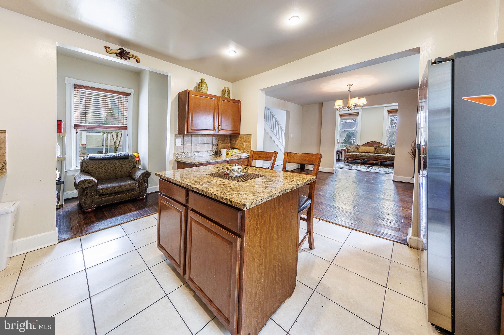 WHITE HOUSE HEIGHTS - Residential