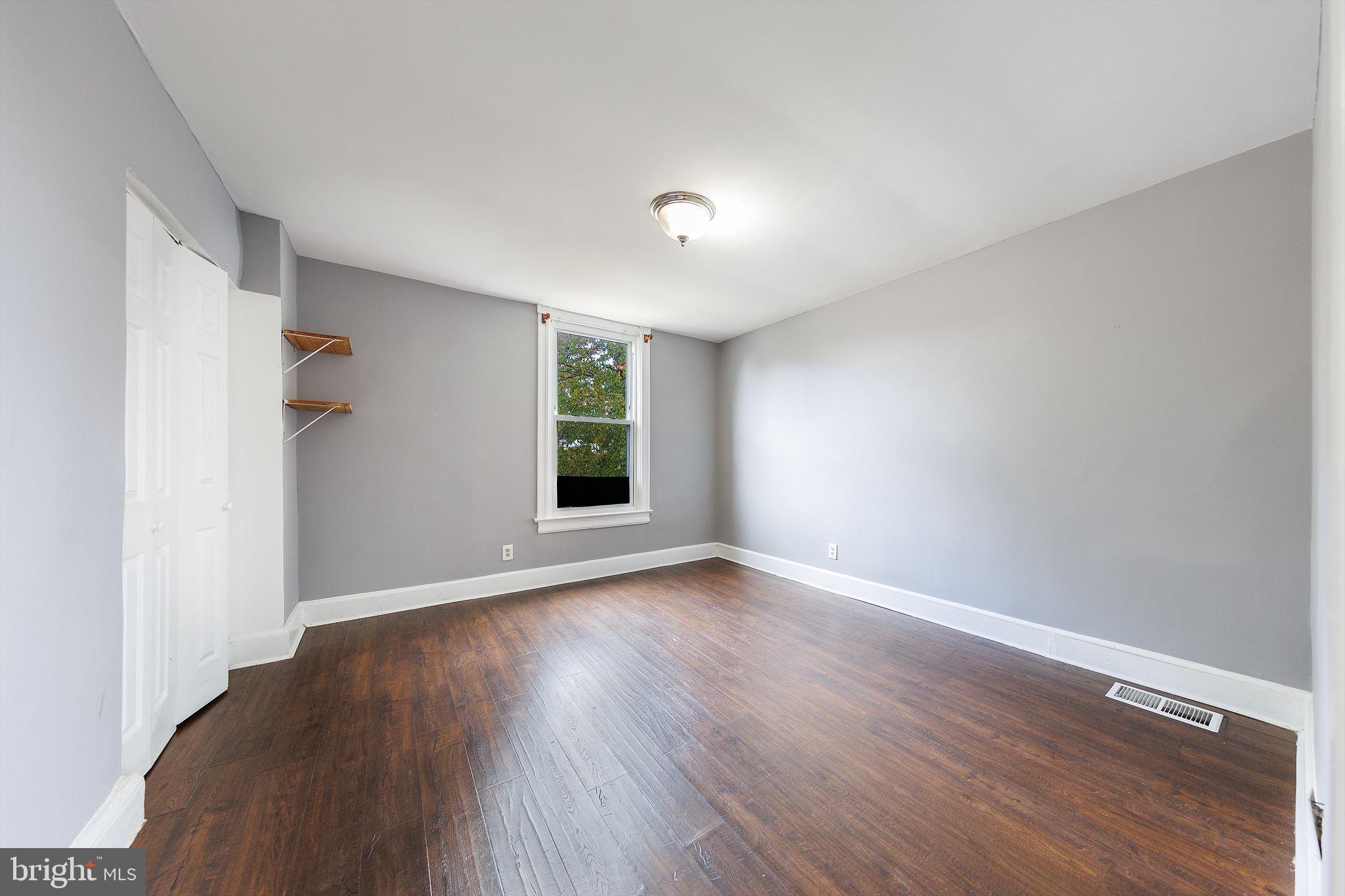 WHITE HOUSE HEIGHTS - Residential