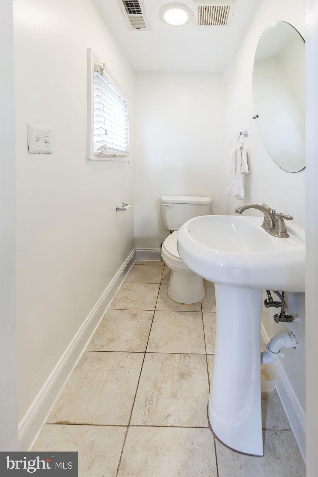 WHITE HOUSE HEIGHTS - Residential