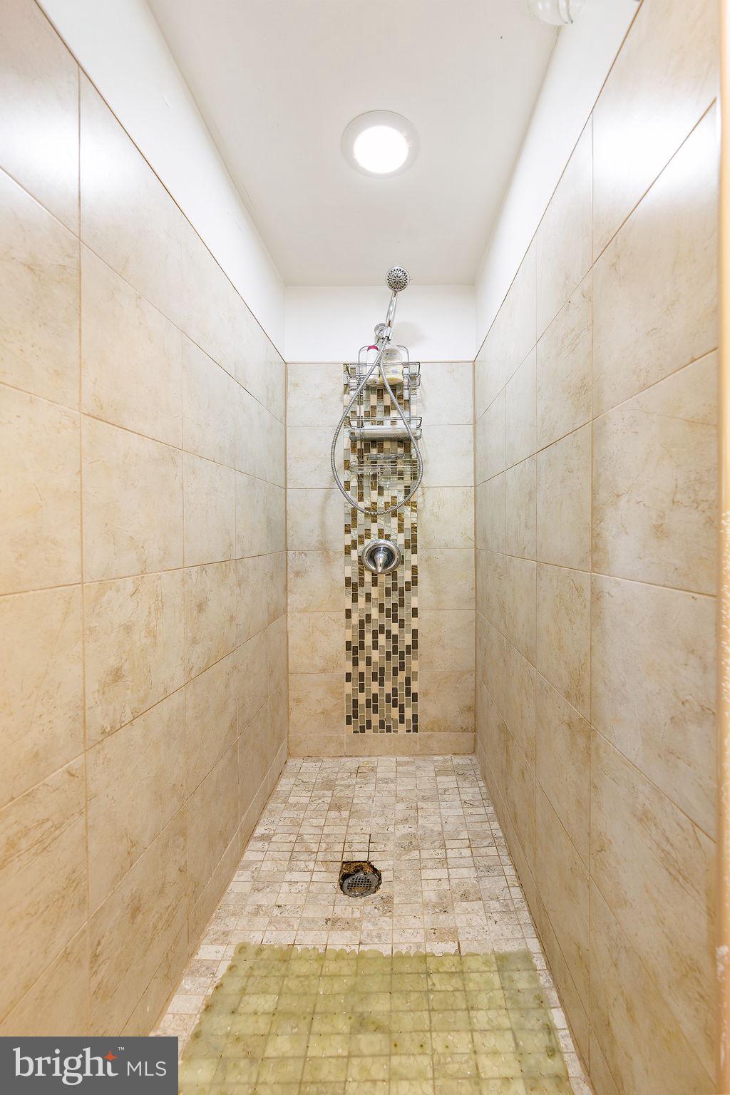 WHITE HOUSE HEIGHTS - Residential