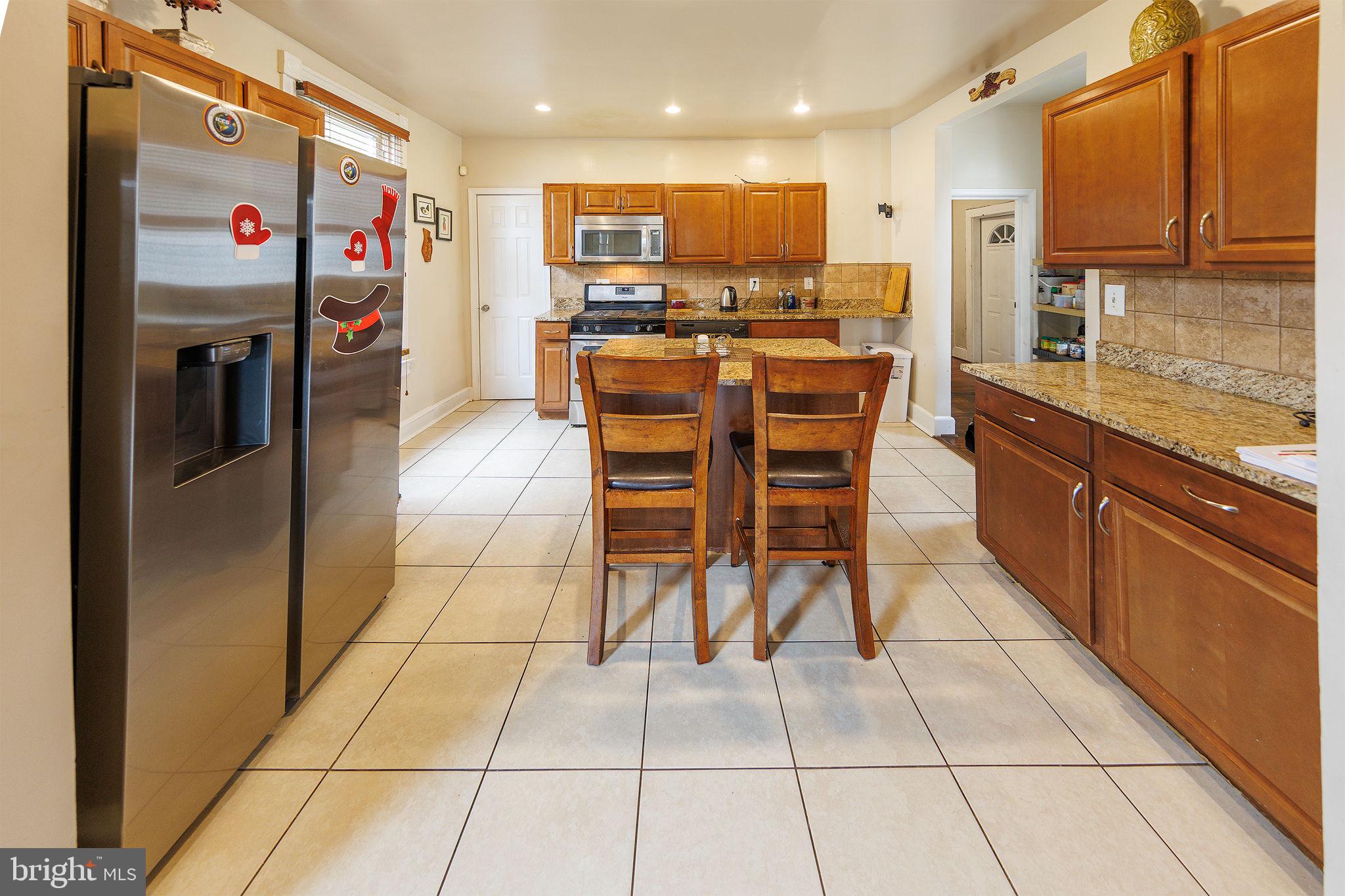 WHITE HOUSE HEIGHTS - Residential