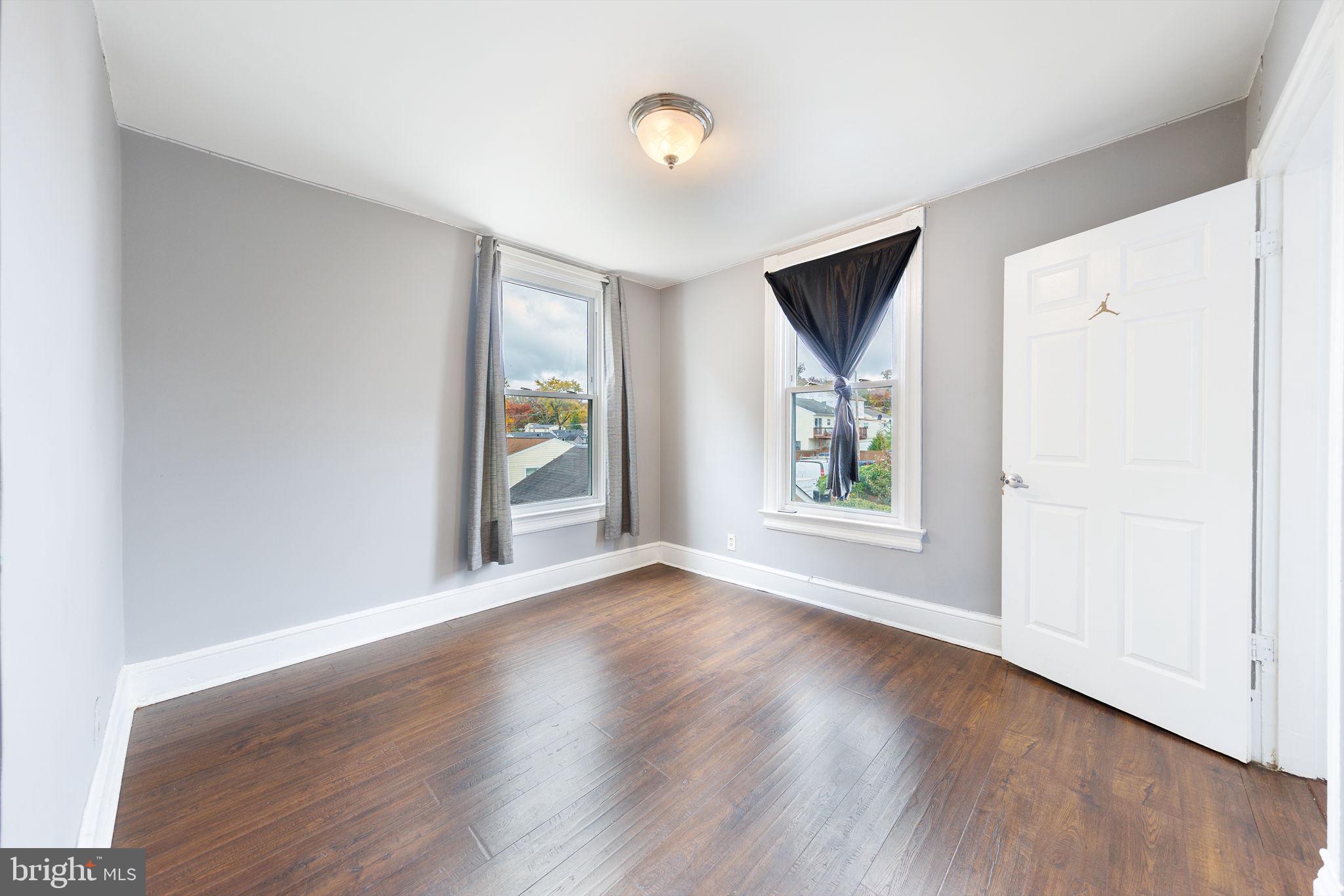 WHITE HOUSE HEIGHTS - Residential