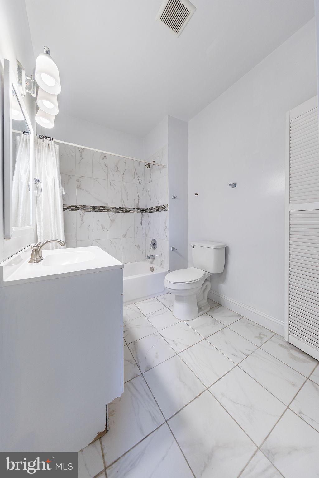 WHITE HOUSE HEIGHTS - Residential