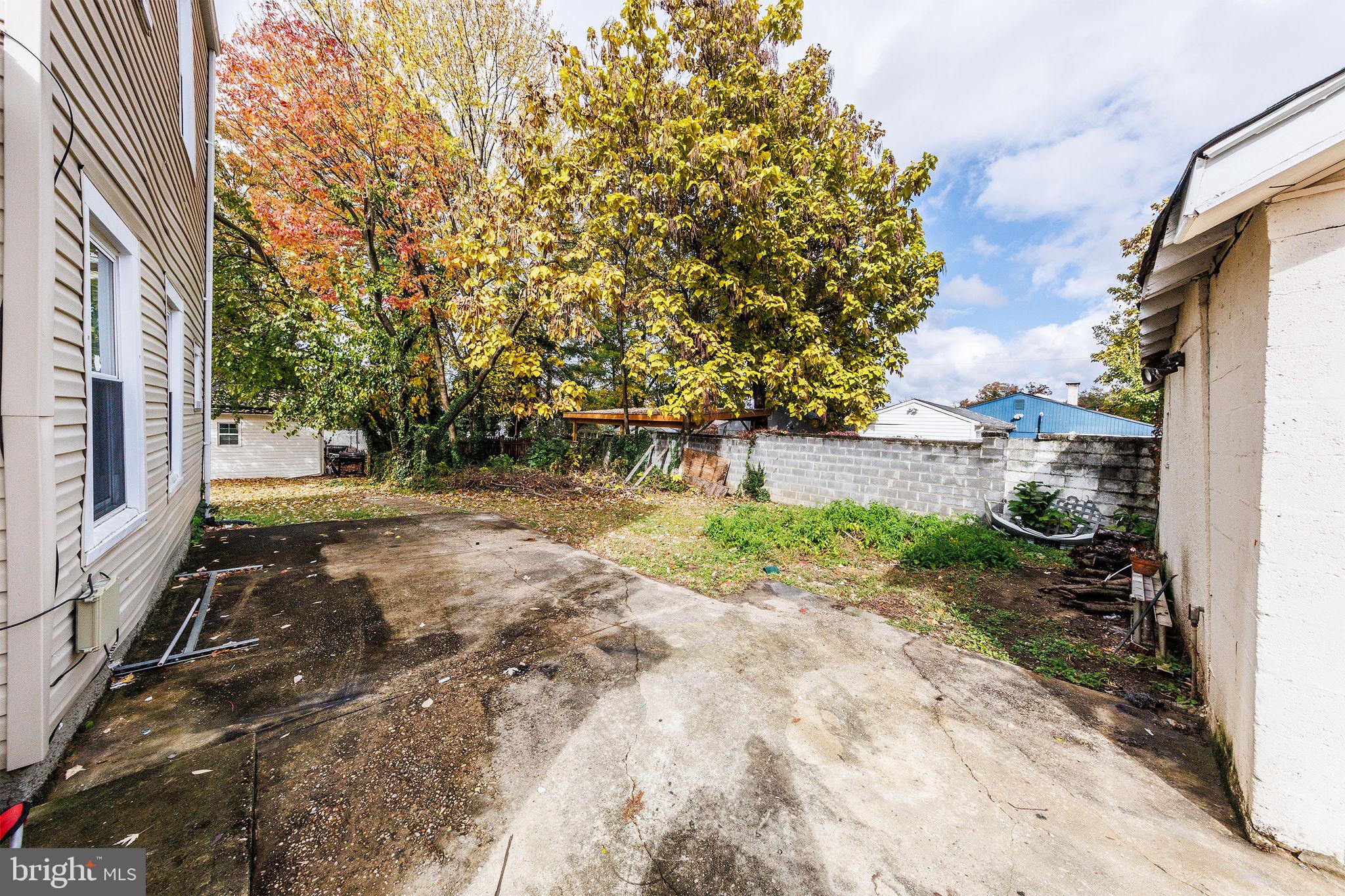 WHITE HOUSE HEIGHTS - Residential