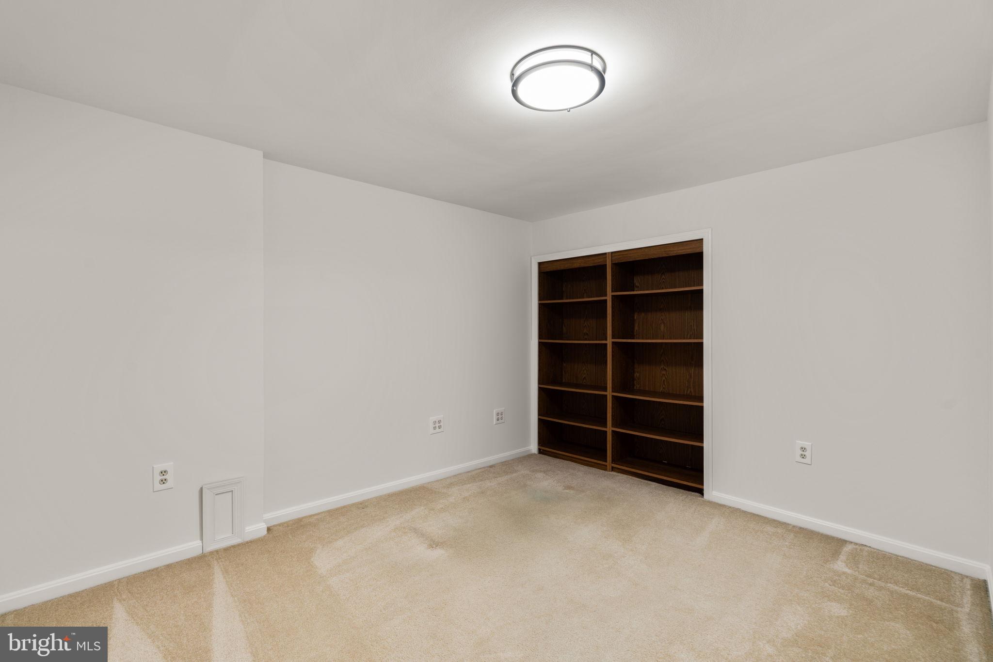 OWEN BROWN WOODS - Residential