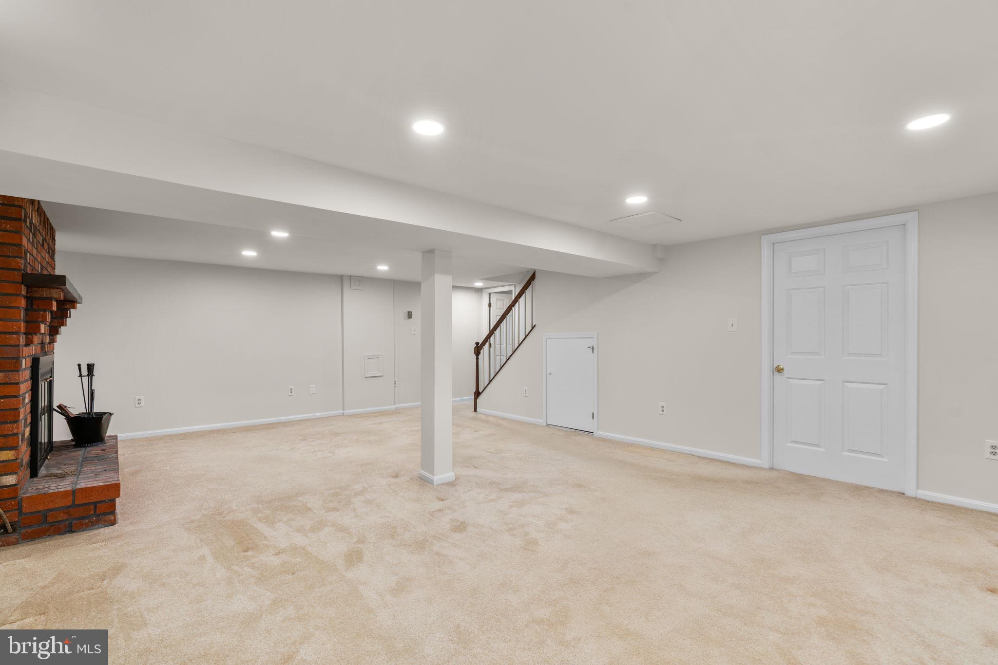 OWEN BROWN WOODS - Residential