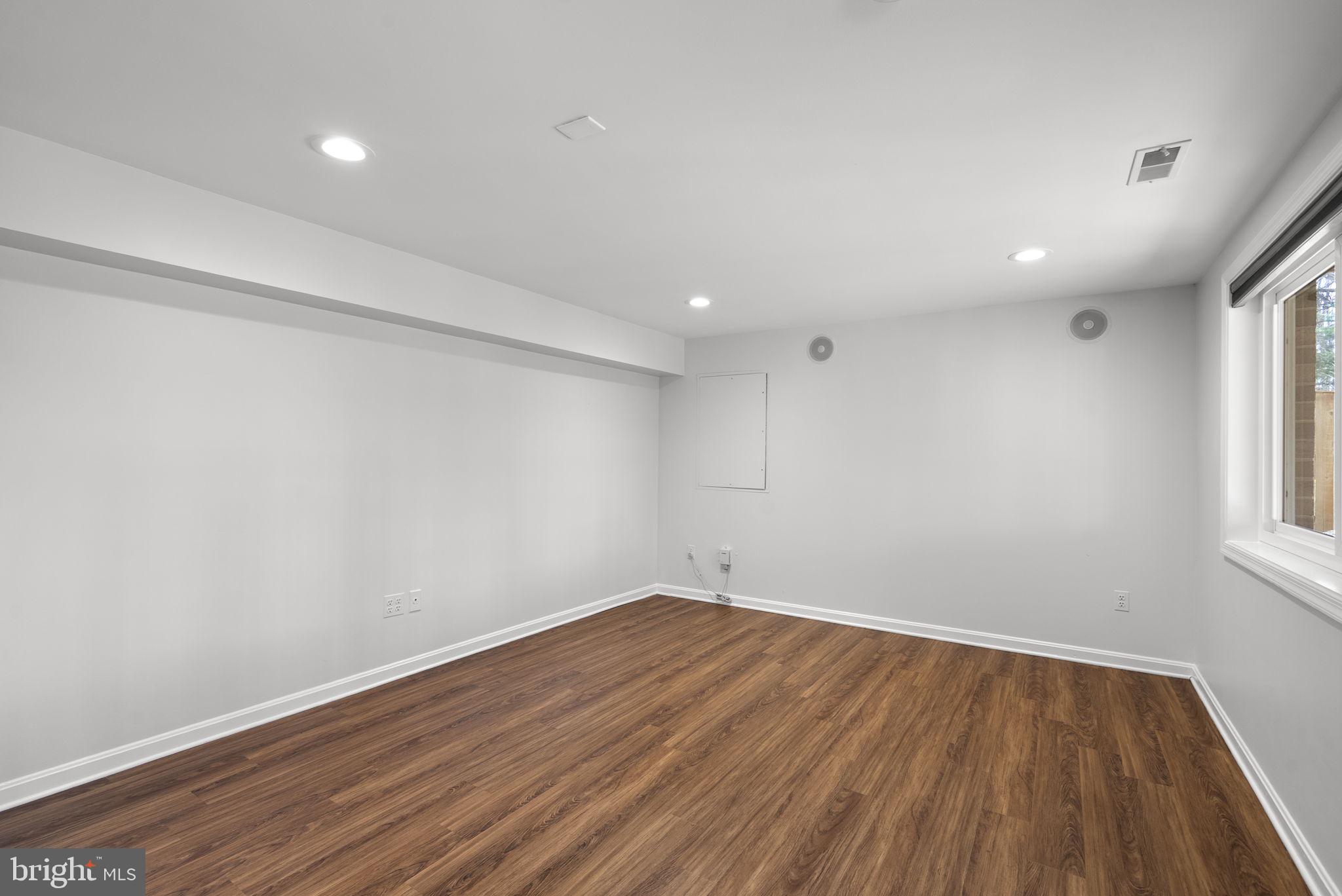 FLINTS GROVE - Residential