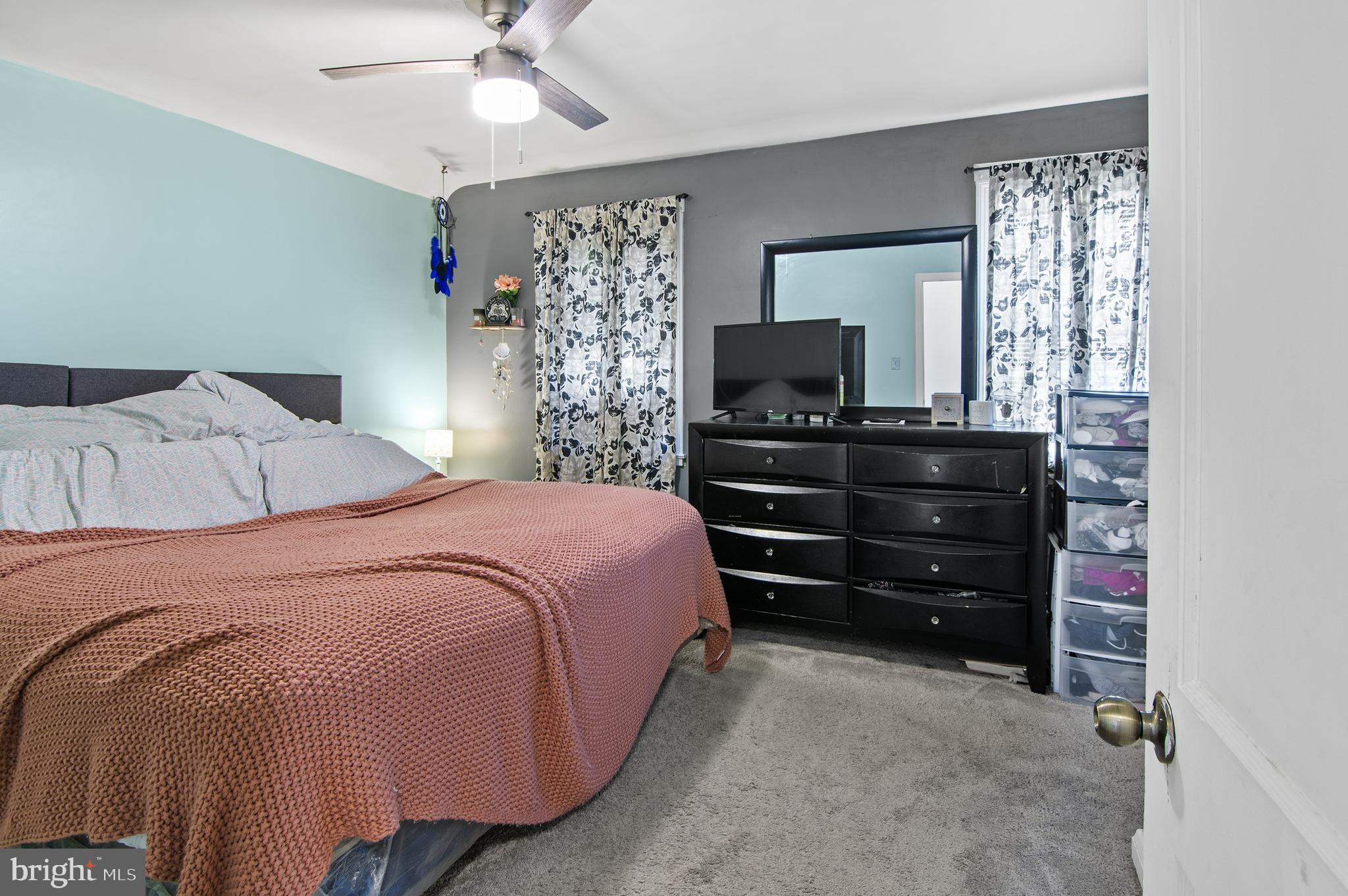 MERRITT HOMES - Residential