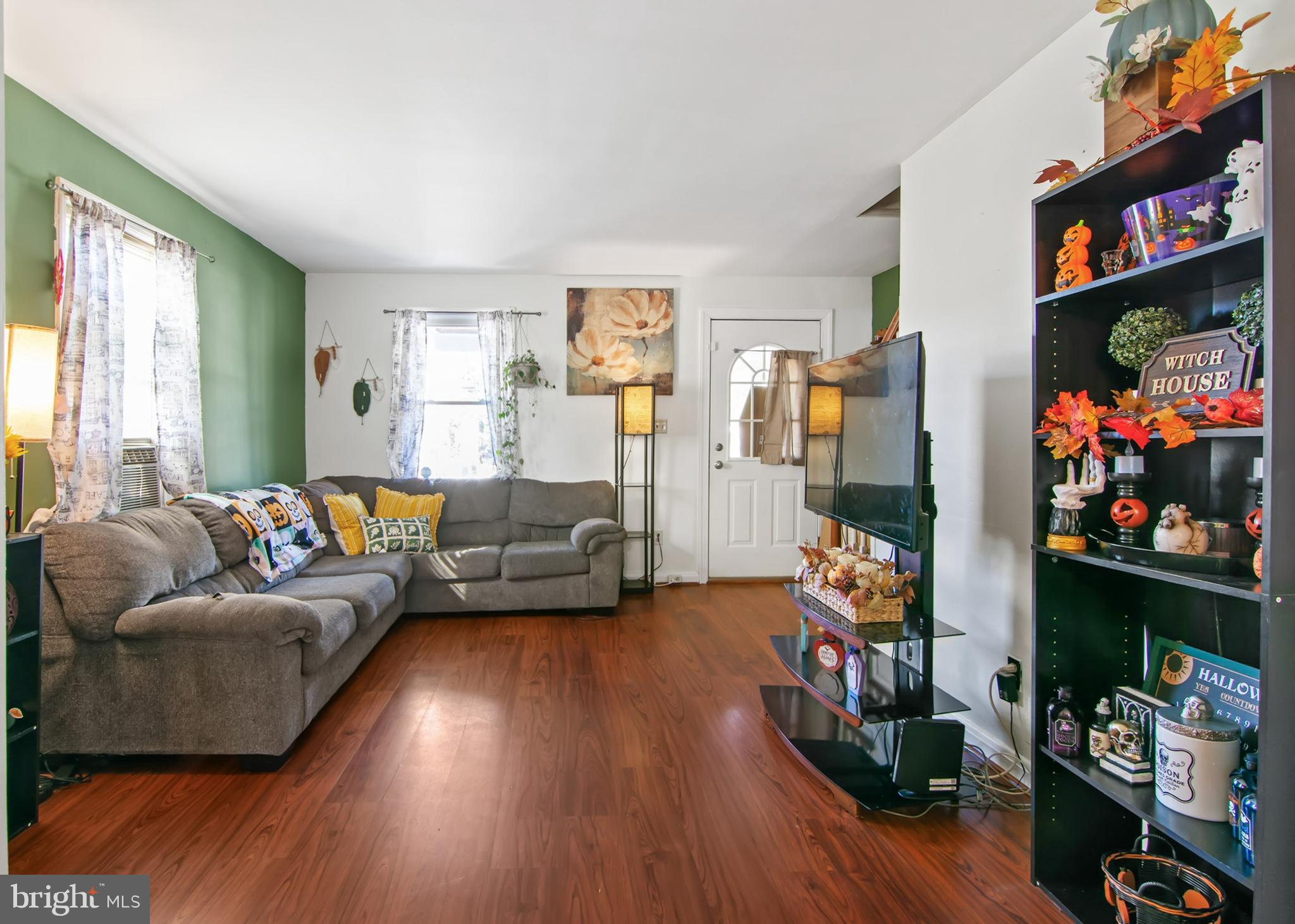 MERRITT HOMES - Residential