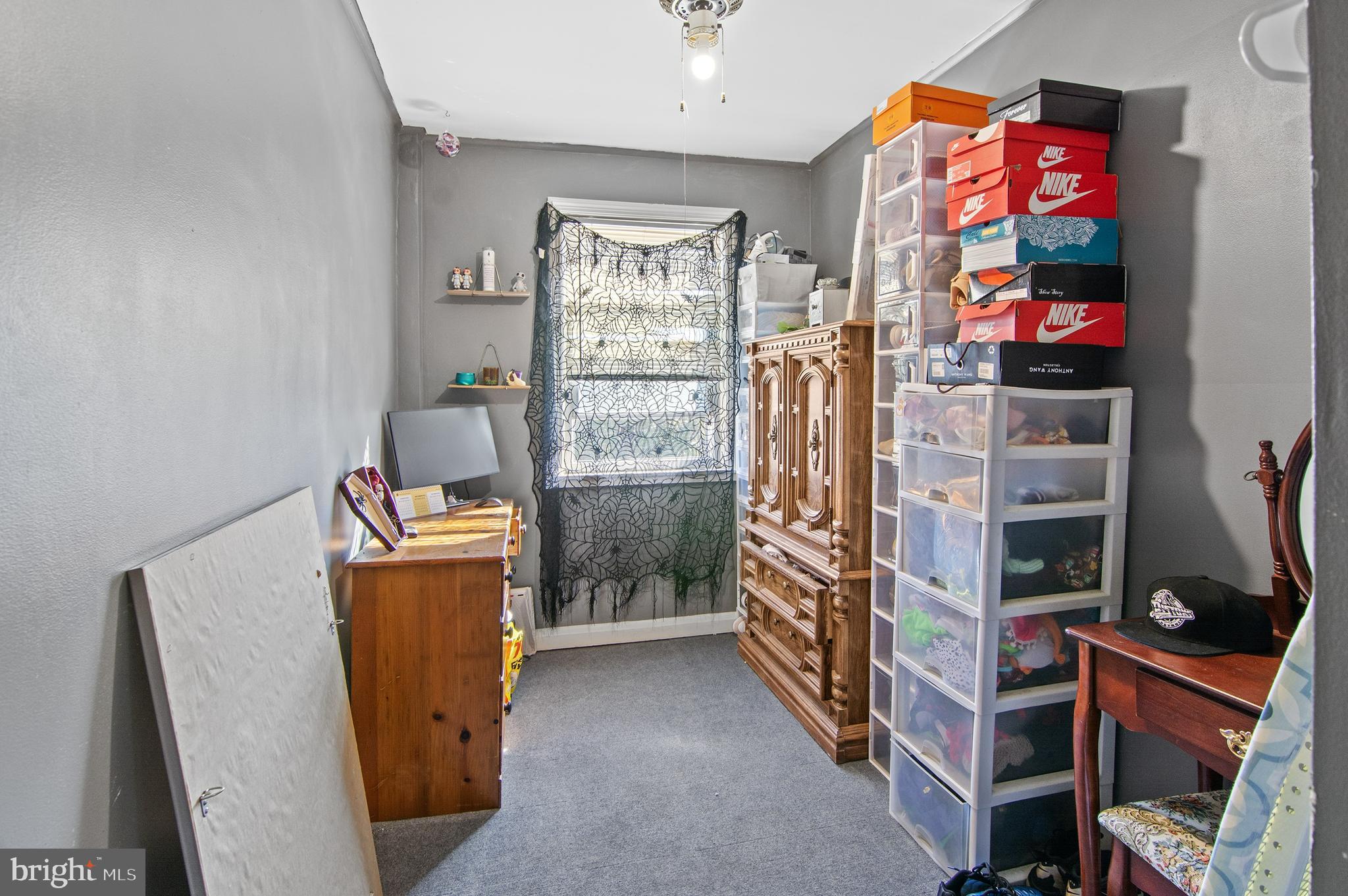 MERRITT HOMES - Residential