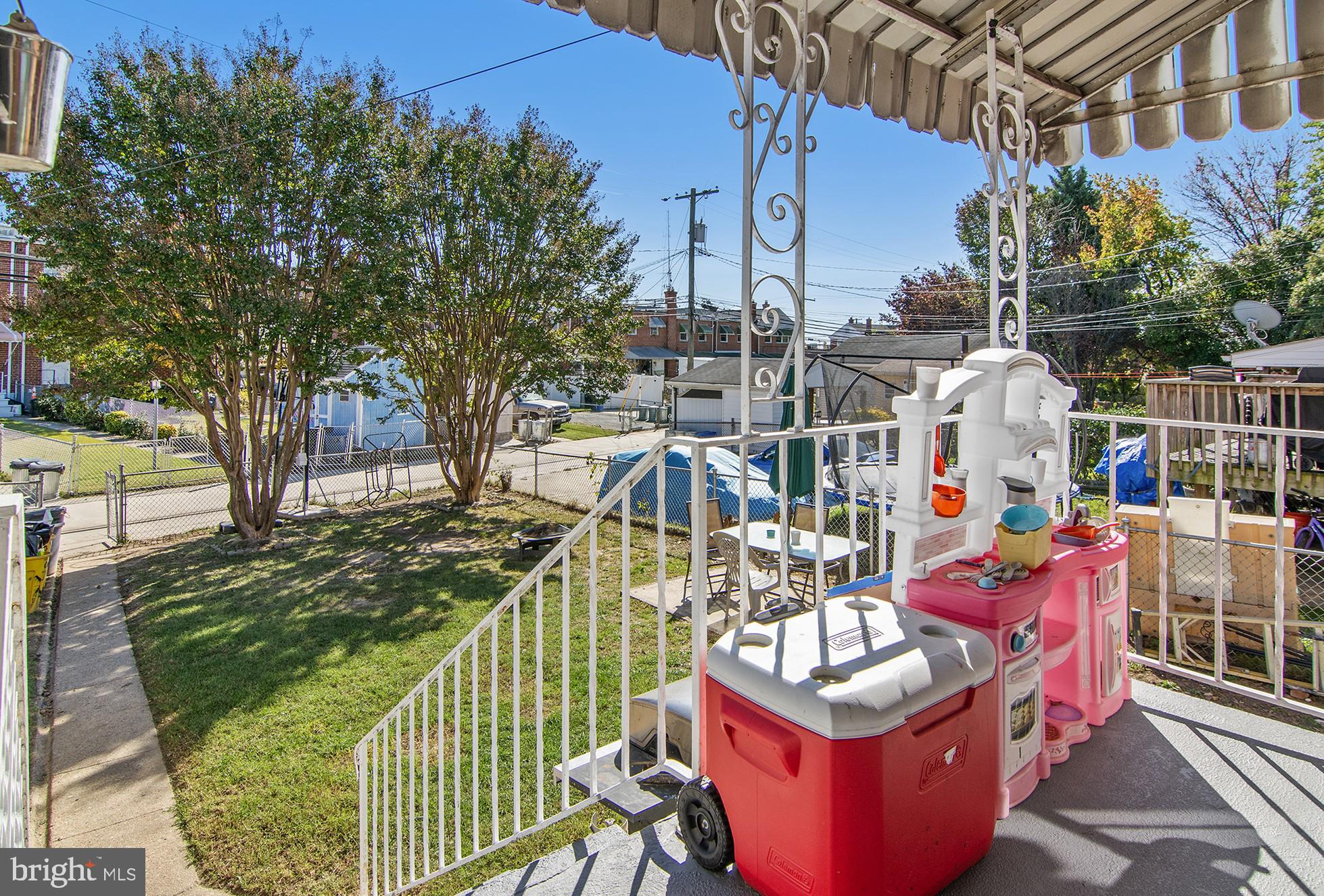 MERRITT HOMES - Residential