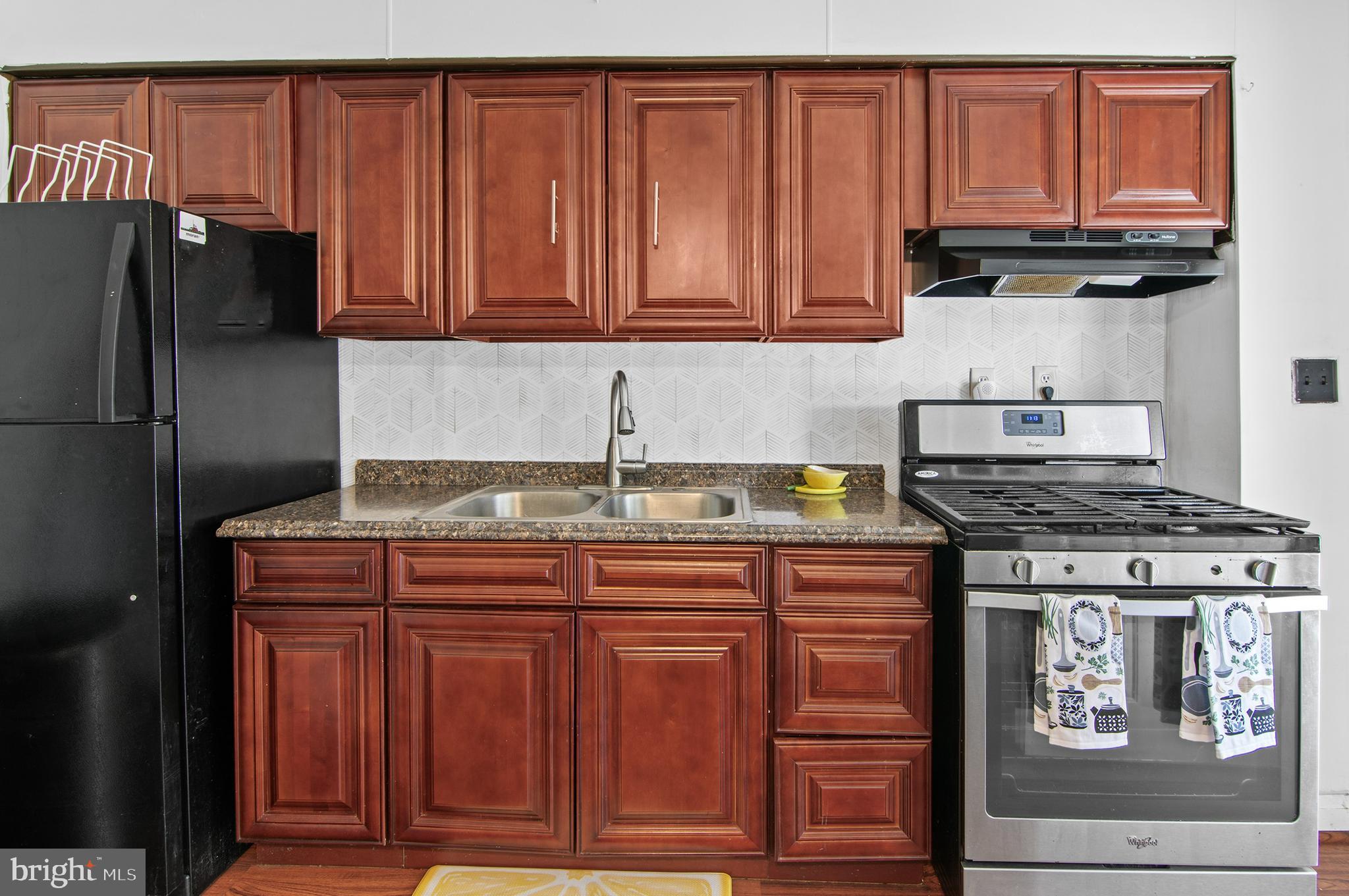 MERRITT HOMES - Residential