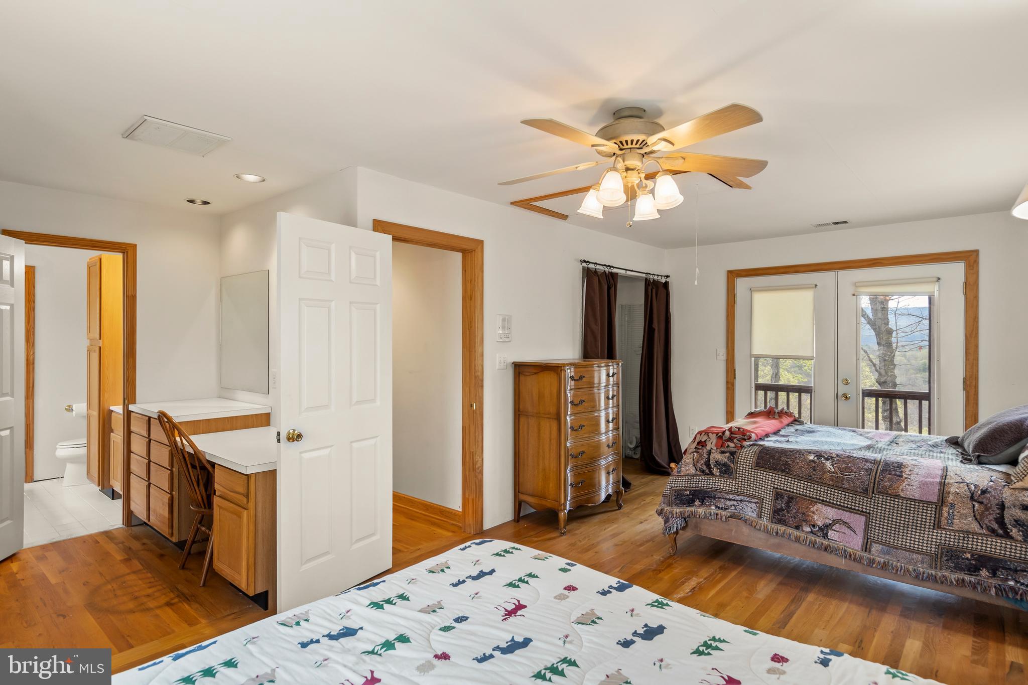 EAGLE BAY PROPERTIES - Residential