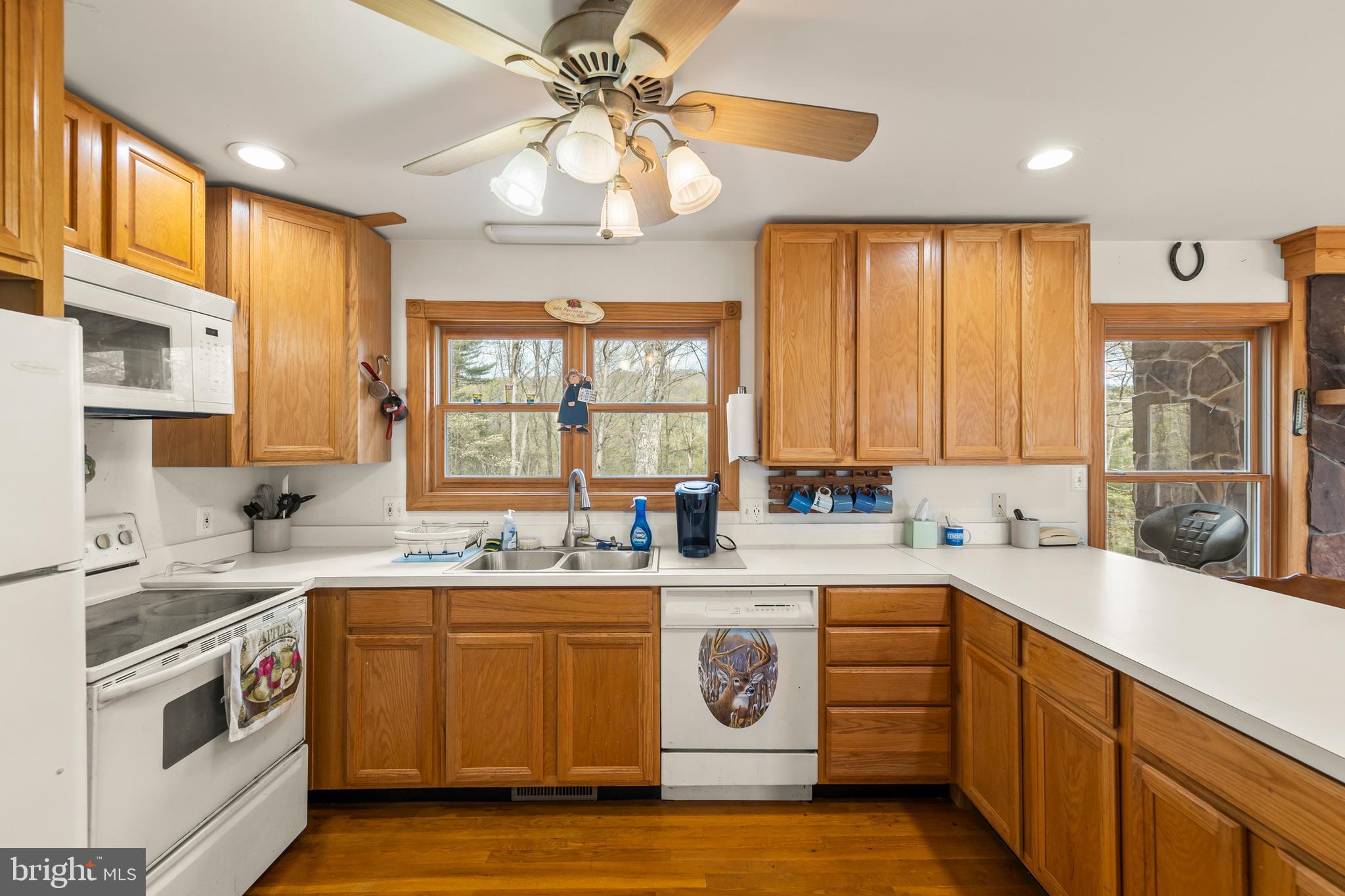 EAGLE BAY PROPERTIES - Residential