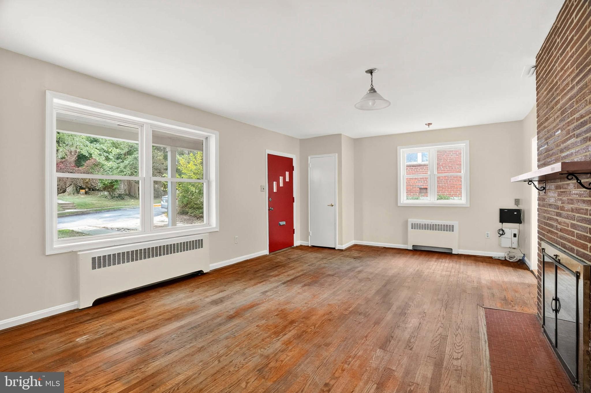 UNIVERSITY HILLS - Residential Lease