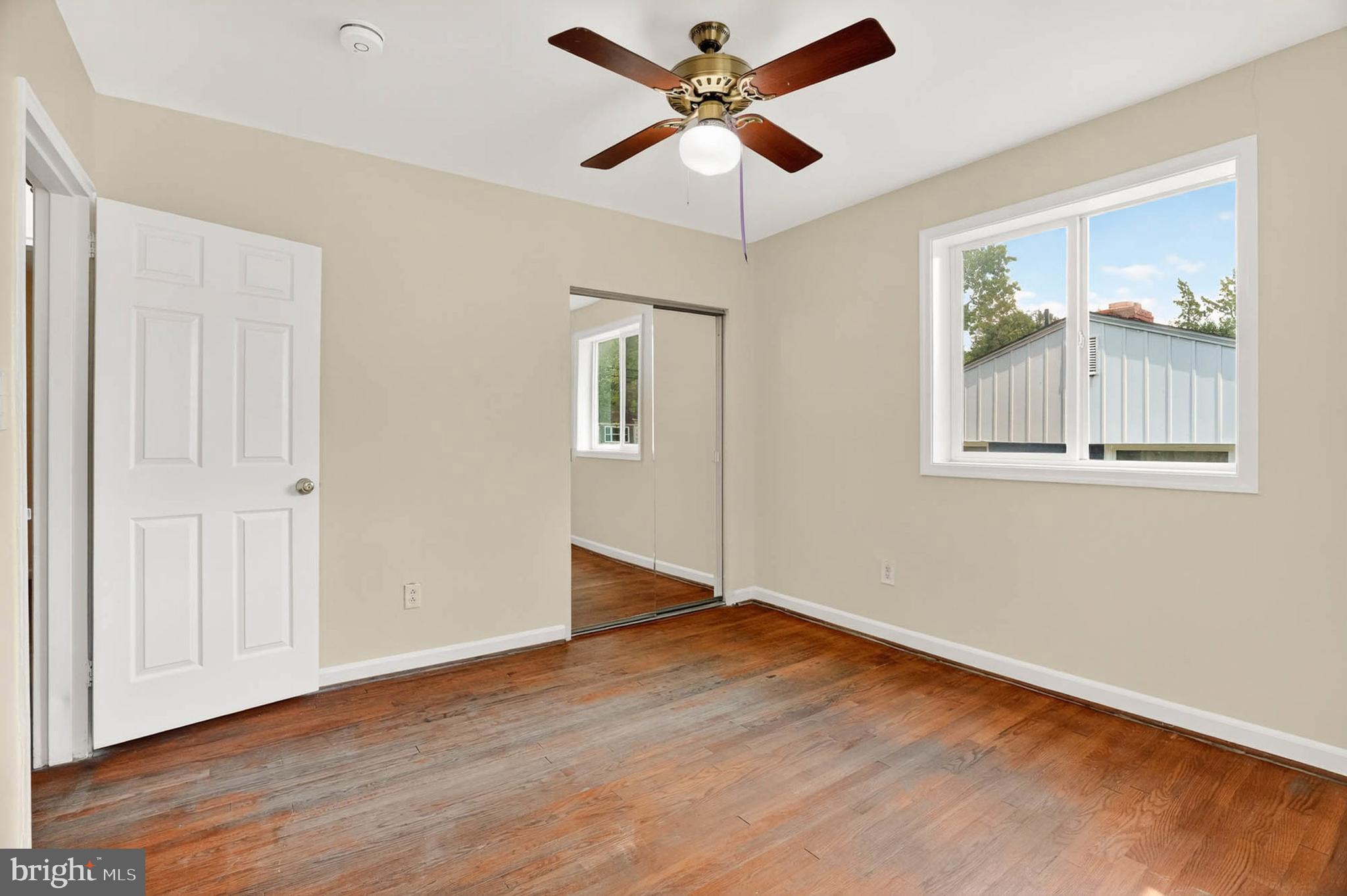 UNIVERSITY HILLS - Residential Lease