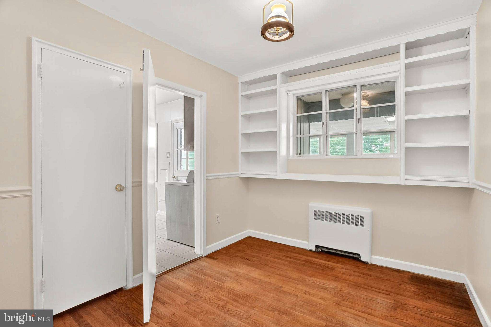 UNIVERSITY HILLS - Residential Lease