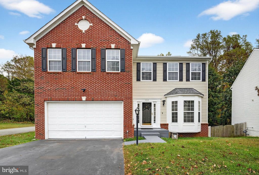 Photo of 1032 Bakersfield Lane, FREDERICKSBURG, VA 22401 (MLS # VAFB2009108)